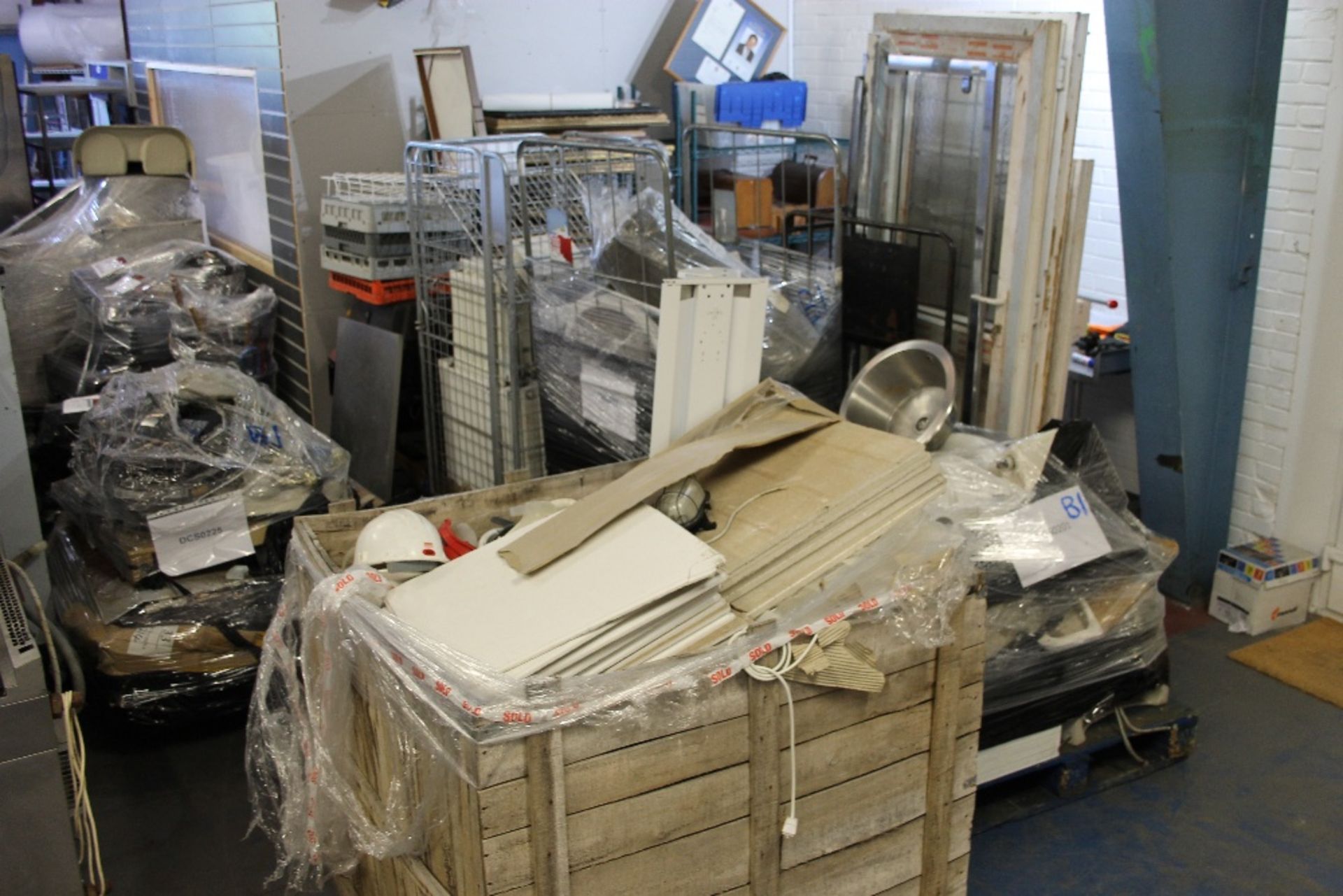 Contractors Surplus Stock to Clear - (B1) Large Job Lot of Contractor Stock – includes approximately