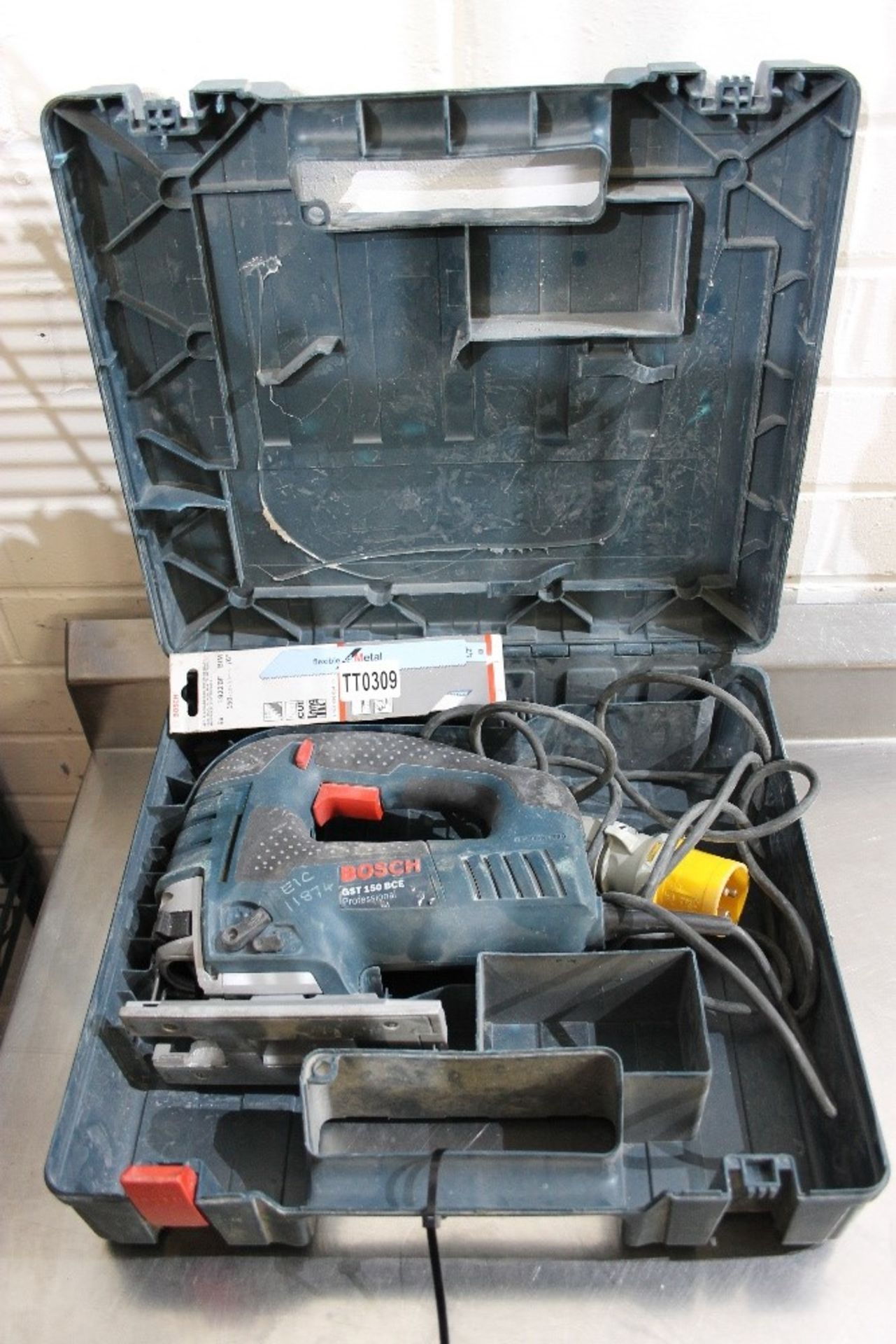 Bosch JigSaw GST 150 BCE -with 3 pin plug + blade & case