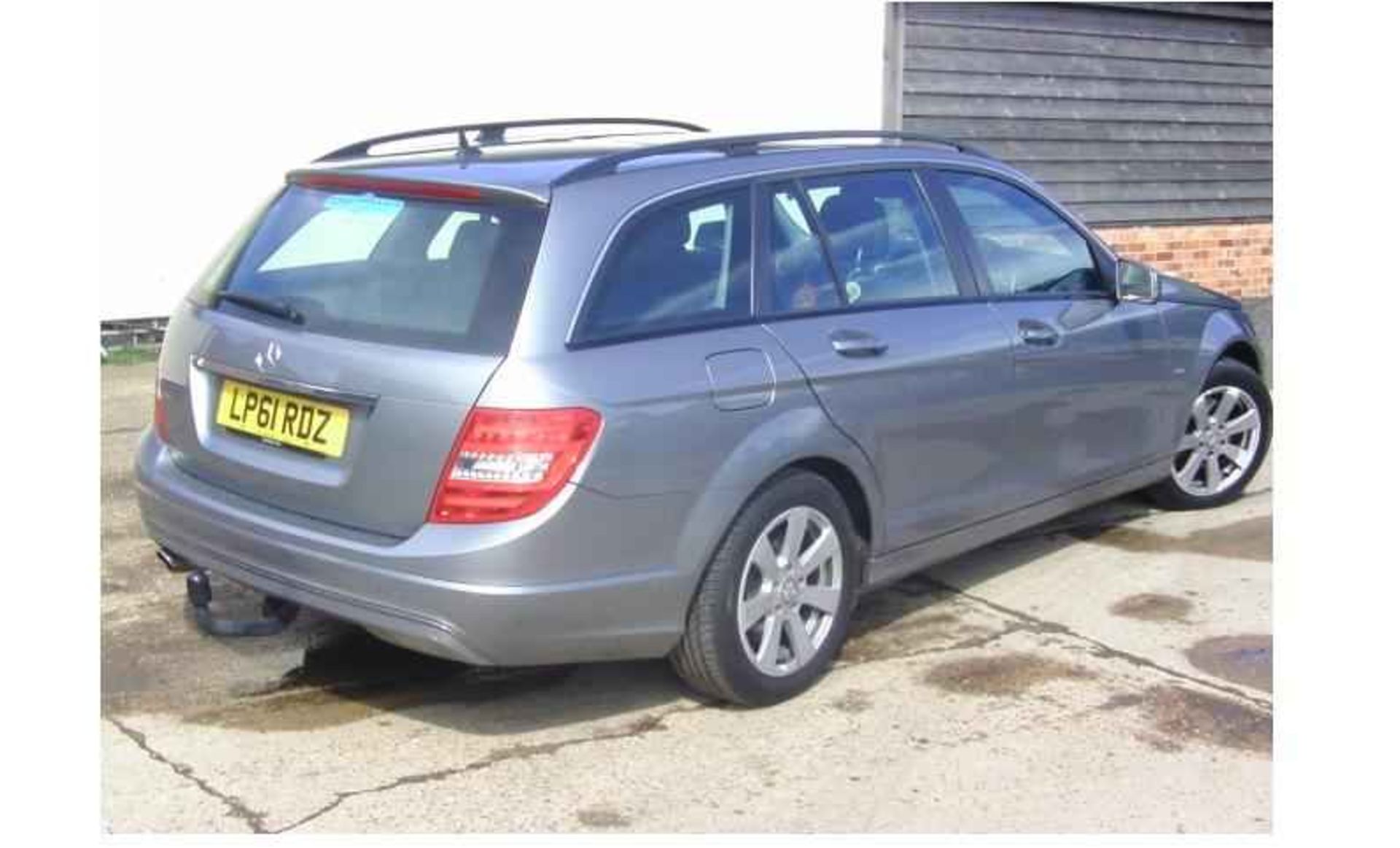 2012 Mercedes Benz C220 Blue Efficiency Auto Diesel Estate in Silver – Lady Owner Mileage: 93,000 - Image 2 of 9