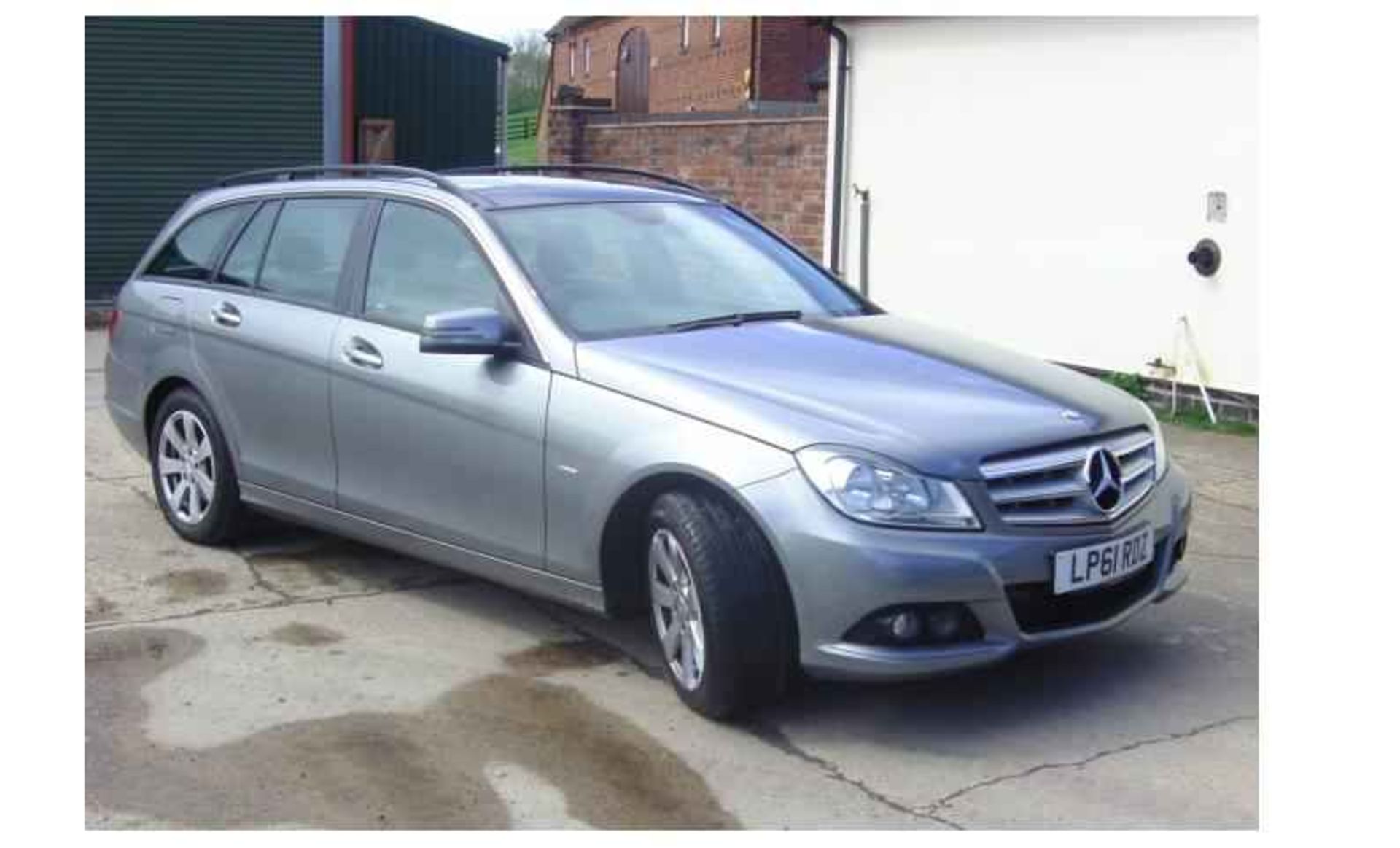 2012 Mercedes Benz C220 Blue Efficiency Auto Diesel Estate in Silver – Lady Owner Mileage: 93,000 - Image 5 of 9