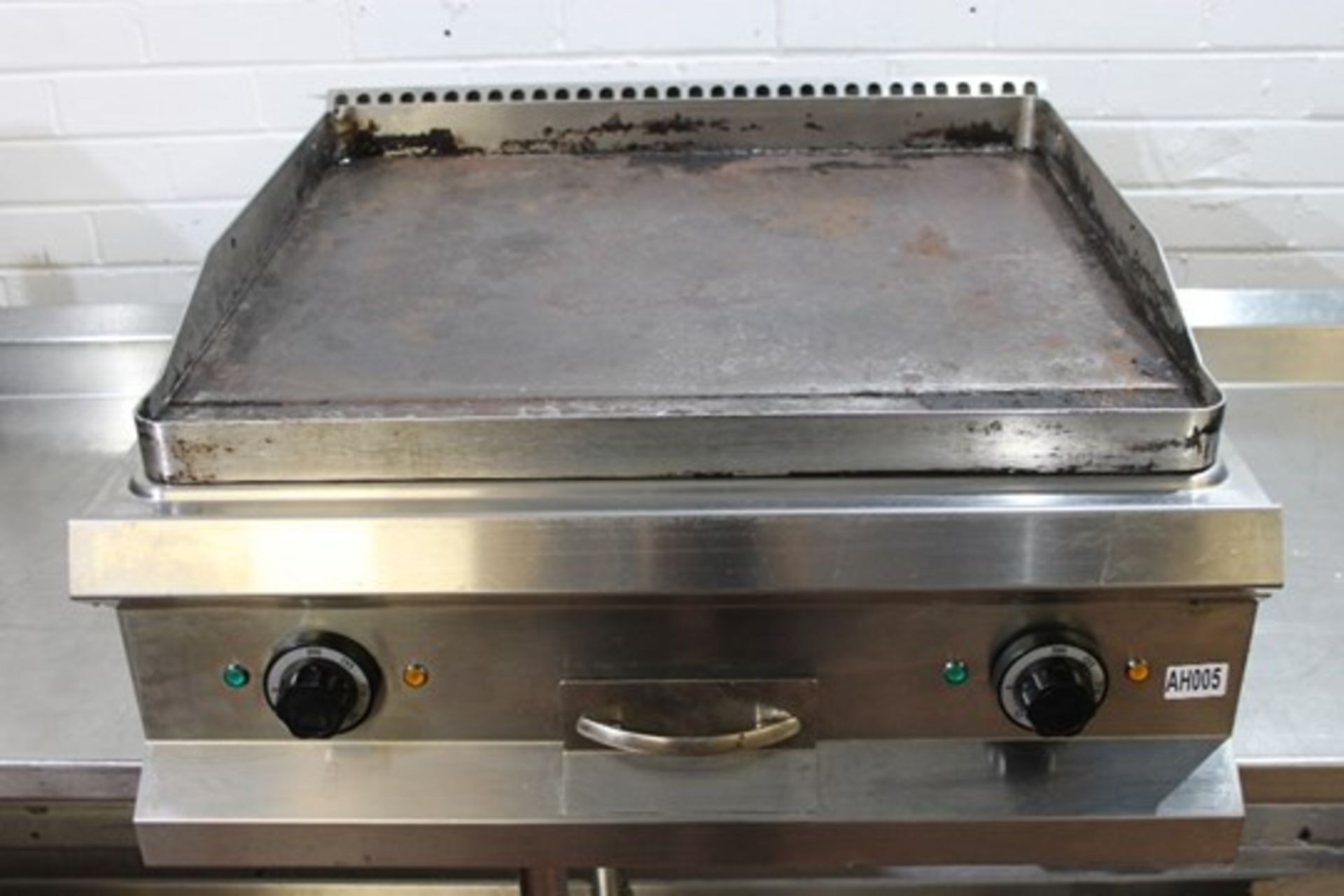 Large Hobart Electric Griddle – Model HEFT777L – 5ph - NO VAT - Image 3 of 3