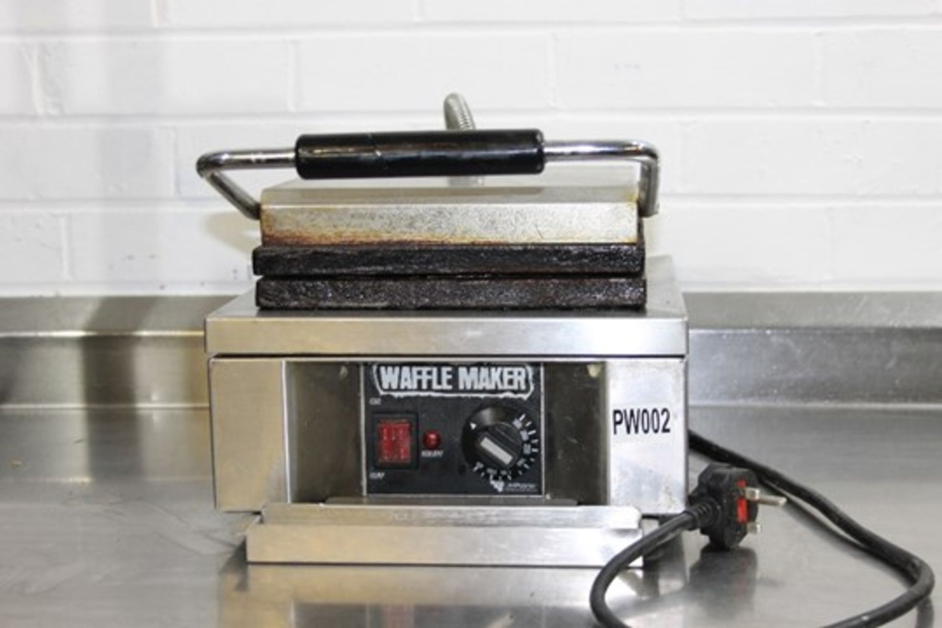 Posner Square Waffle Maker -with drip tray – 1ph Model JMP-SQWM - Image 3 of 3