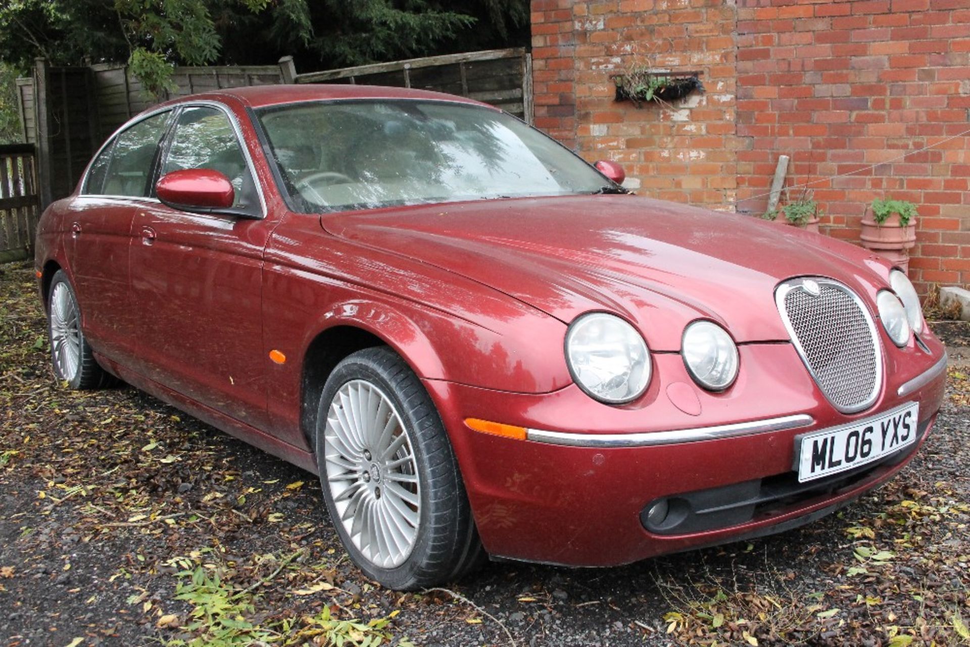 Jaguar S Type – Maroon – 5Dr – Automatic – NON-RUNNER – Reg: ML06 YXS Mileage: 95,000 MOT: Expired - Image 5 of 9