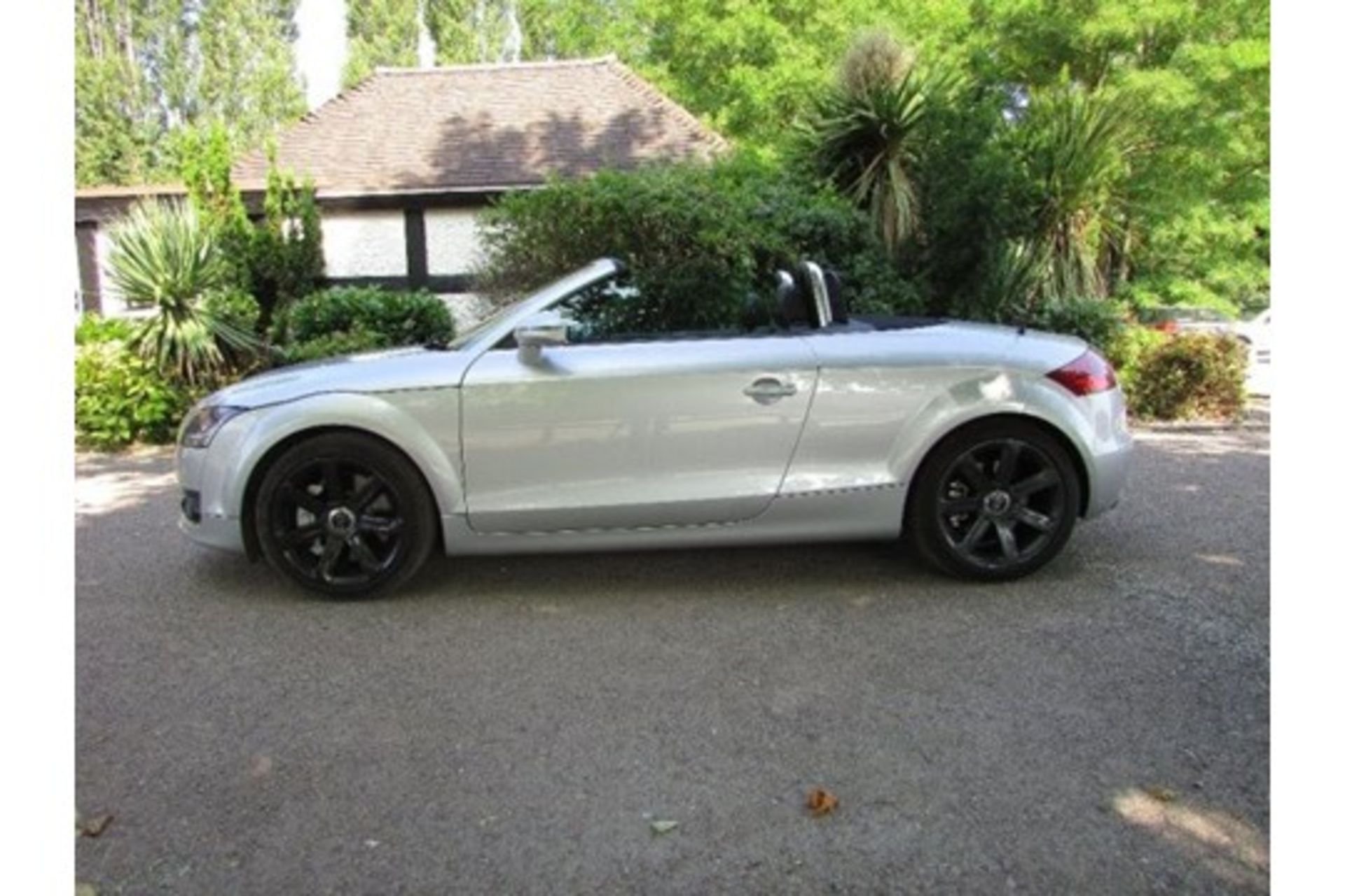 AUDI TT 3.2 V6 ROADSTER S TRONIC QUATTRO 2DR- Metallic Sliver Registration: CN07 LXKRegistered: 28/ - Image 2 of 4