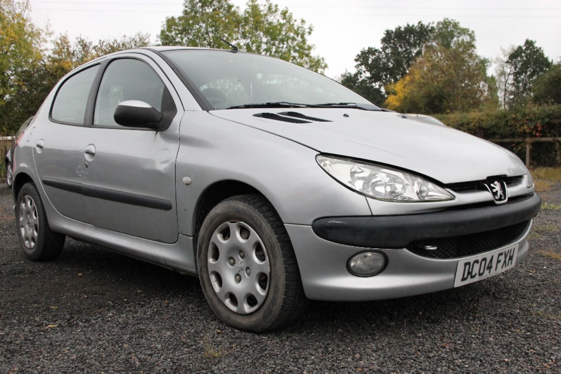 Peugeot 206 HDi 5 Dr Silver – Manual – Runner - Reg: DC04 FXH Mileage: 54,557 MOT: Expires 12/12/ - Image 2 of 8