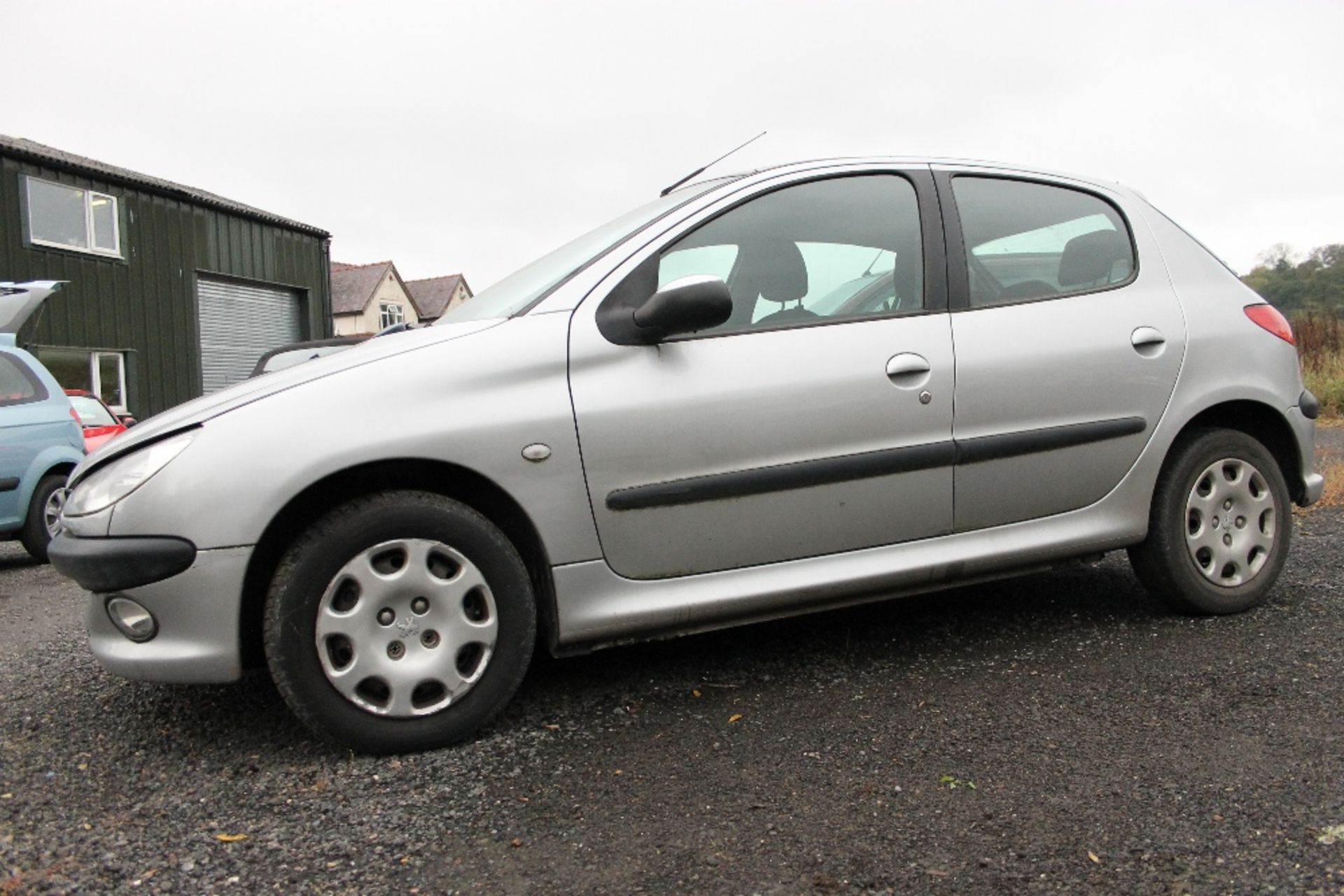 Peugeot 206 HDi 5 Dr Silver – Manual – Runner - Reg: DC04 FXH Mileage: 54,557 MOT: Expires 12/12/ - Image 5 of 8