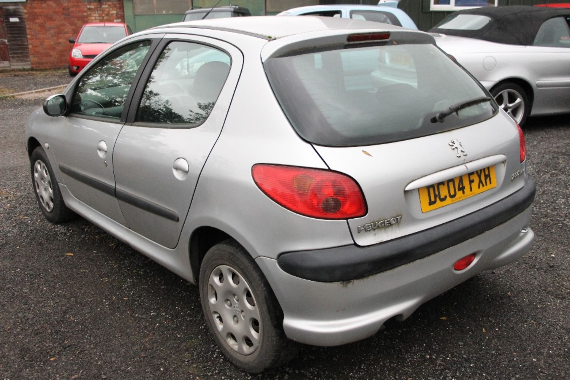 Peugeot 206 HDi 5 Dr Silver – Manual – Runner - Reg: DC04 FXH Mileage: 54,557 MOT: Expires 12/12/ - Image 4 of 8