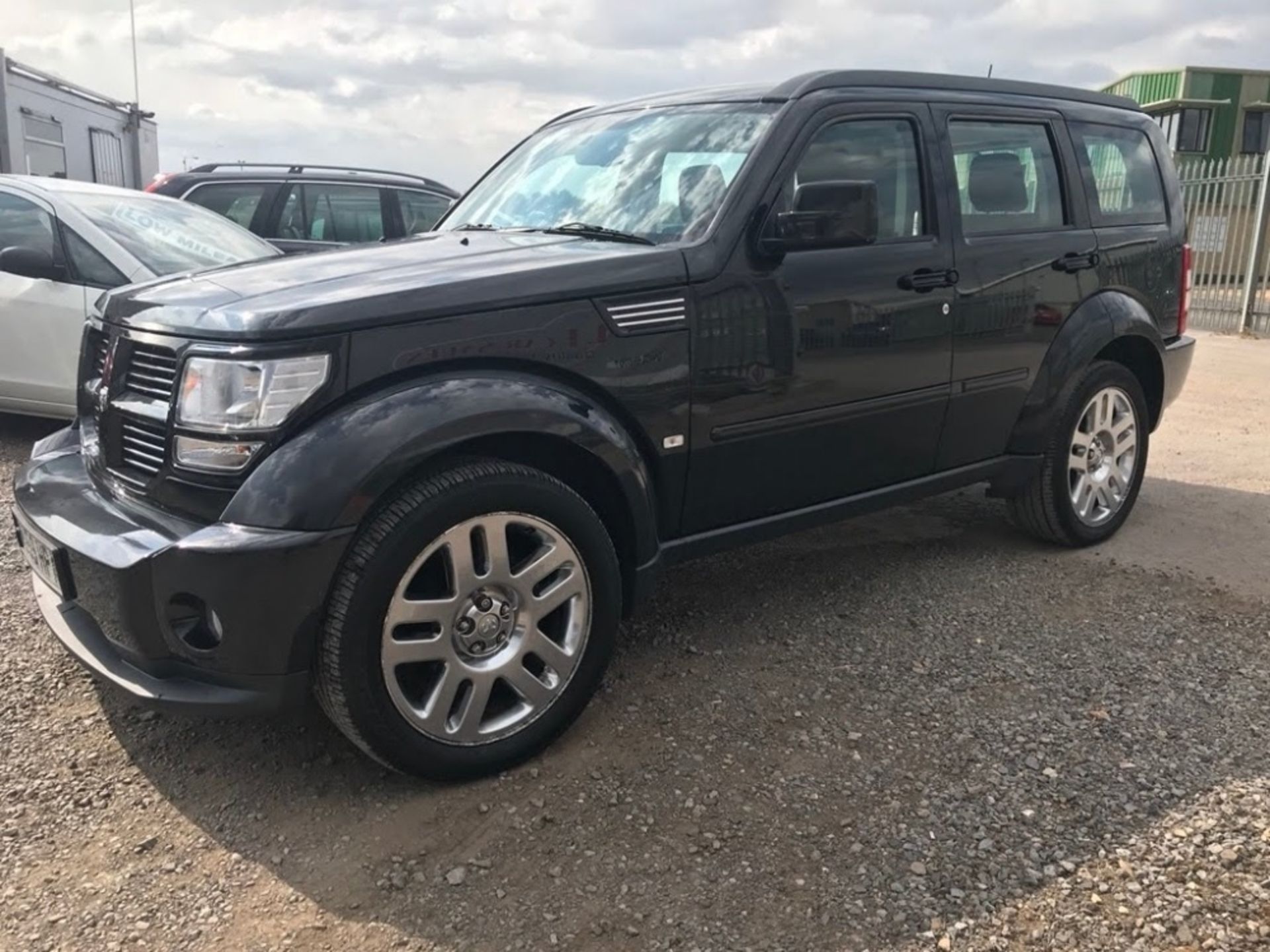 Dodge Nitro 2.8 CRD SXT – Black – Reg: V059 HPAOwners: 1Mileage: 82,000MOT: October 2019Last - Image 2 of 5