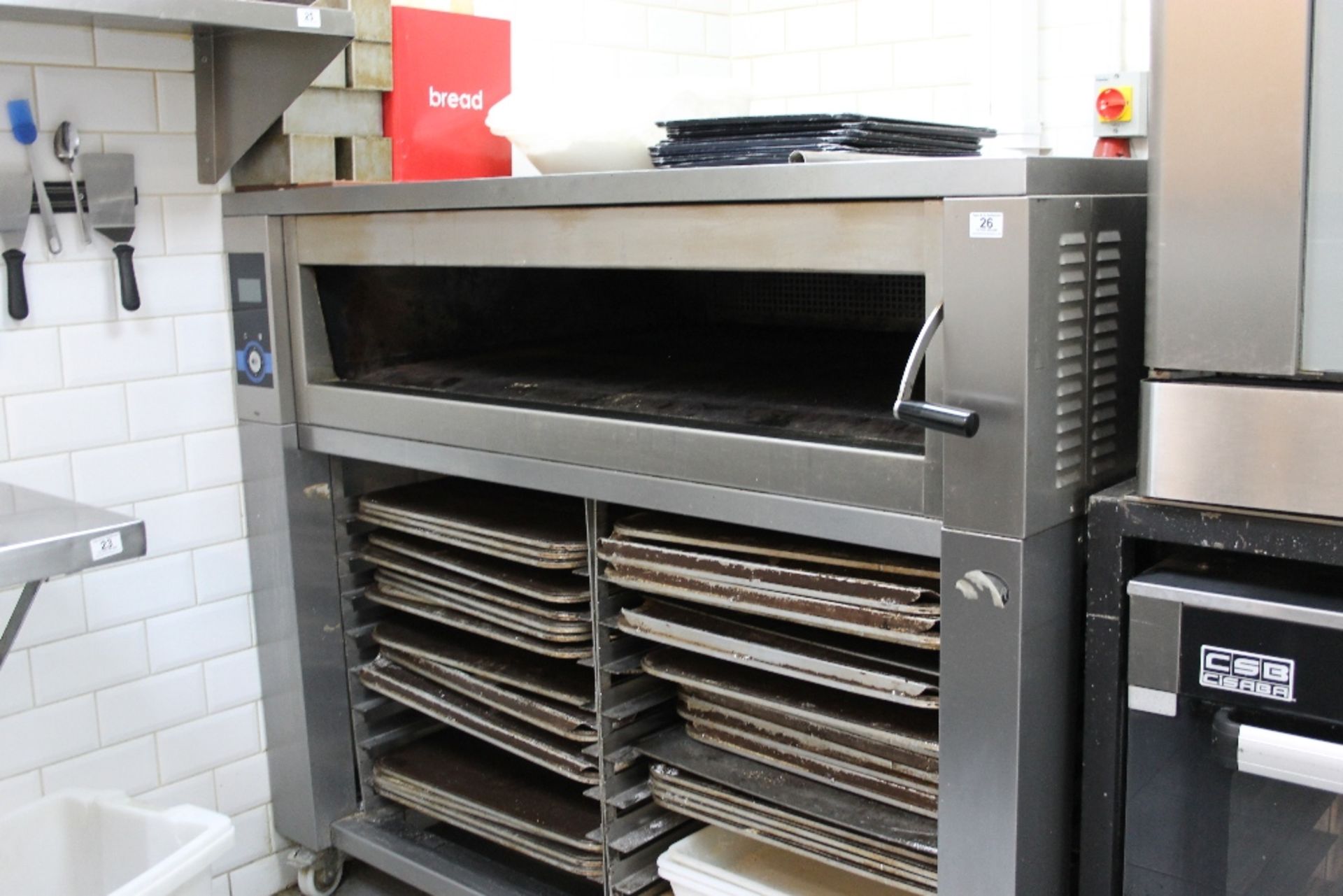 Large Stainless Steel Single Deck Bread / Pastries Oven Under Storage – includes large number of