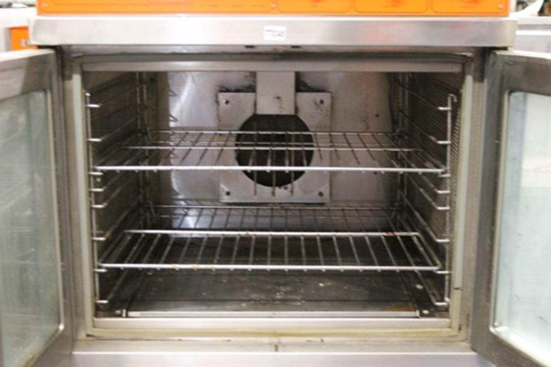Moorwood Vulcan Gas Convection Oven – on stand Model : Snorkel Gas + 3ph Elec – NO VAT - Image 2 of 3