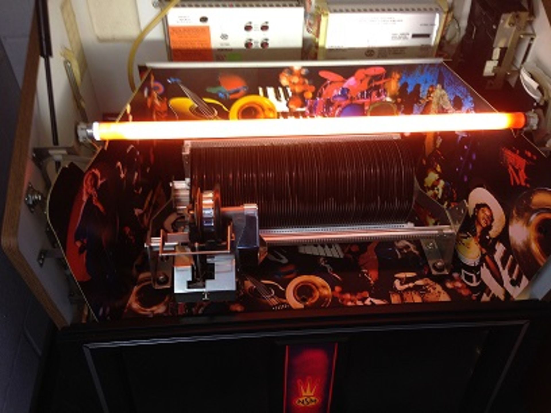 NSM Juke Box – Vinyl Records – Good Condition  & complete with Vinyl Records Requires Servicing to - Image 3 of 4