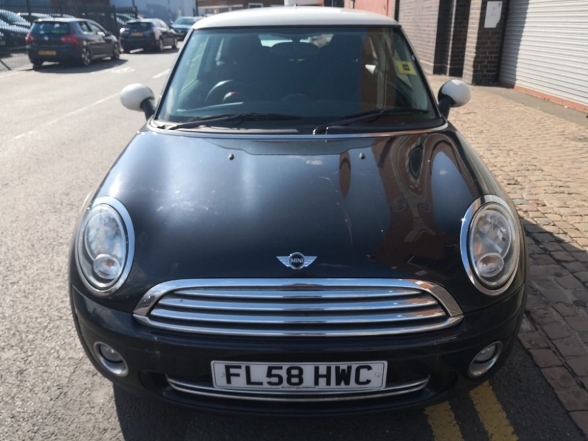 Mini Hatch 1.4 One 3Dr – Petrol – Manual - Black Reg: FL58 HWC Mileage: 60,000 MOT: 17-08-2019 - Image 2 of 6