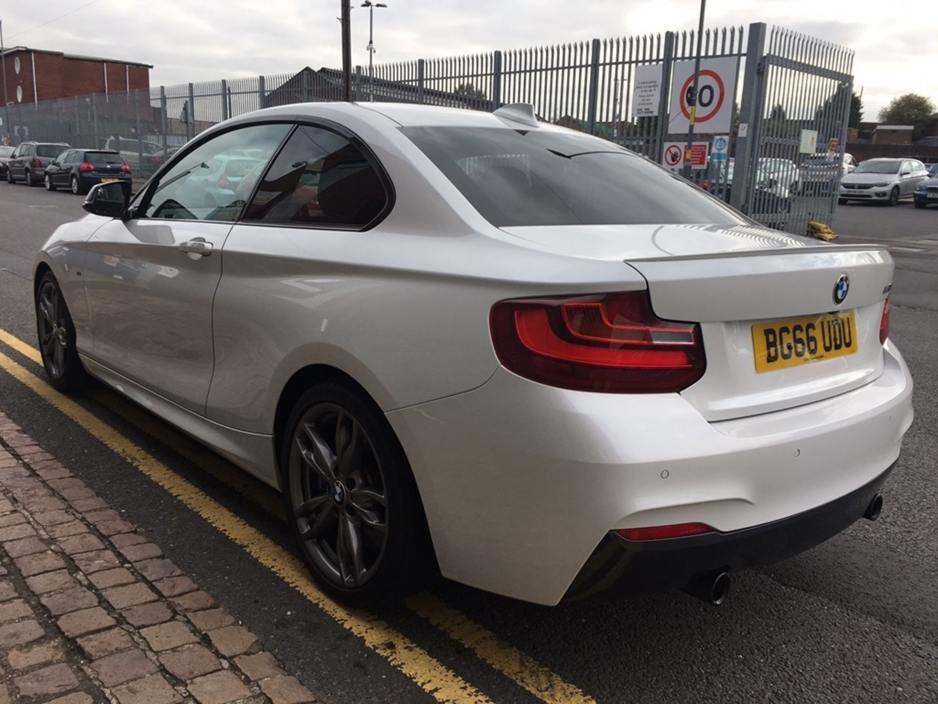 BMW 2 Series 3.0 M235i Sport Auto – 2 Dr- Petrol – 2016 – White Reg: BG66 UDU – 2016 Mileage: 32,000 - Image 3 of 6