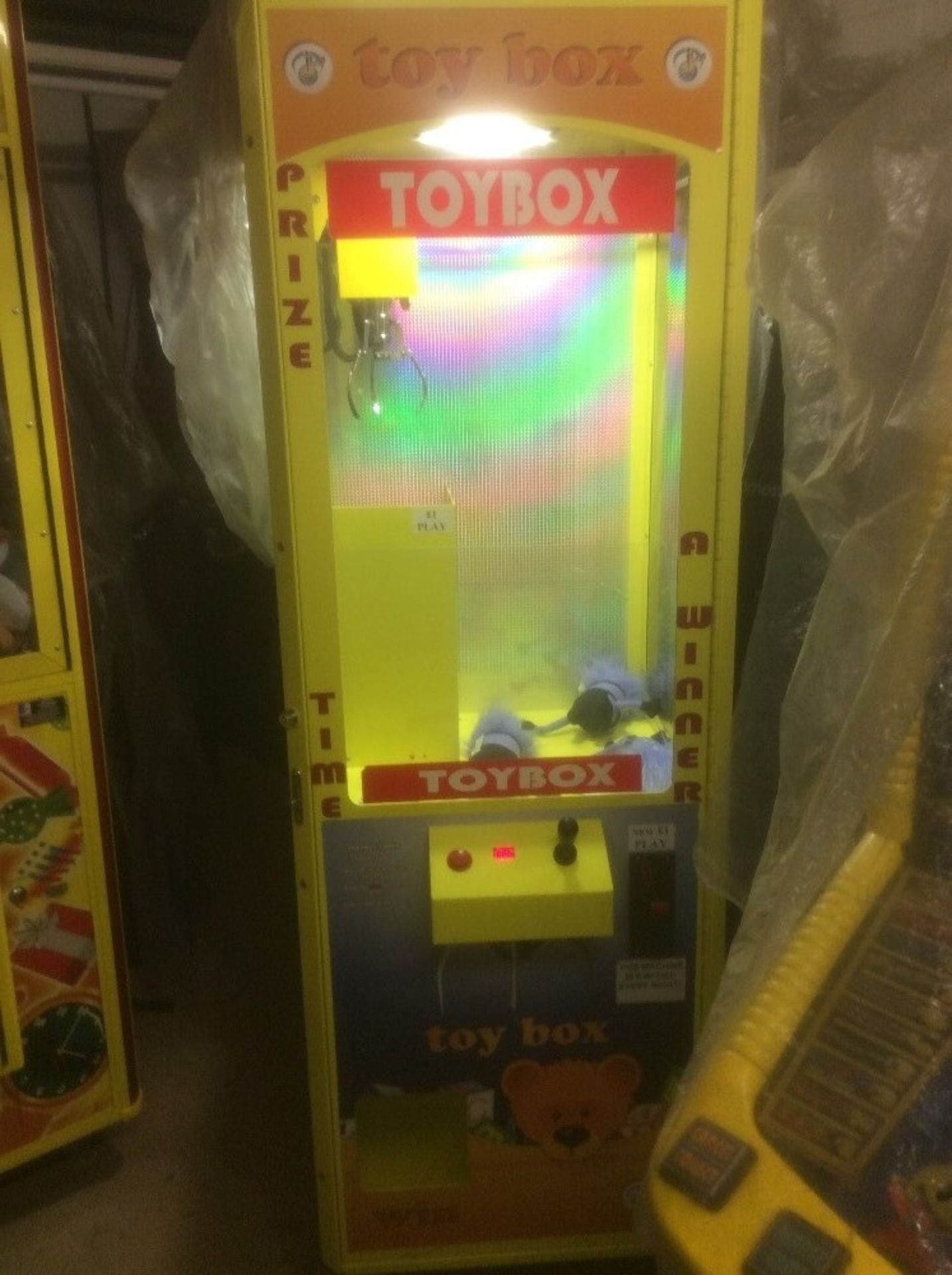 Toy Box Crane – Working – Takes New £1