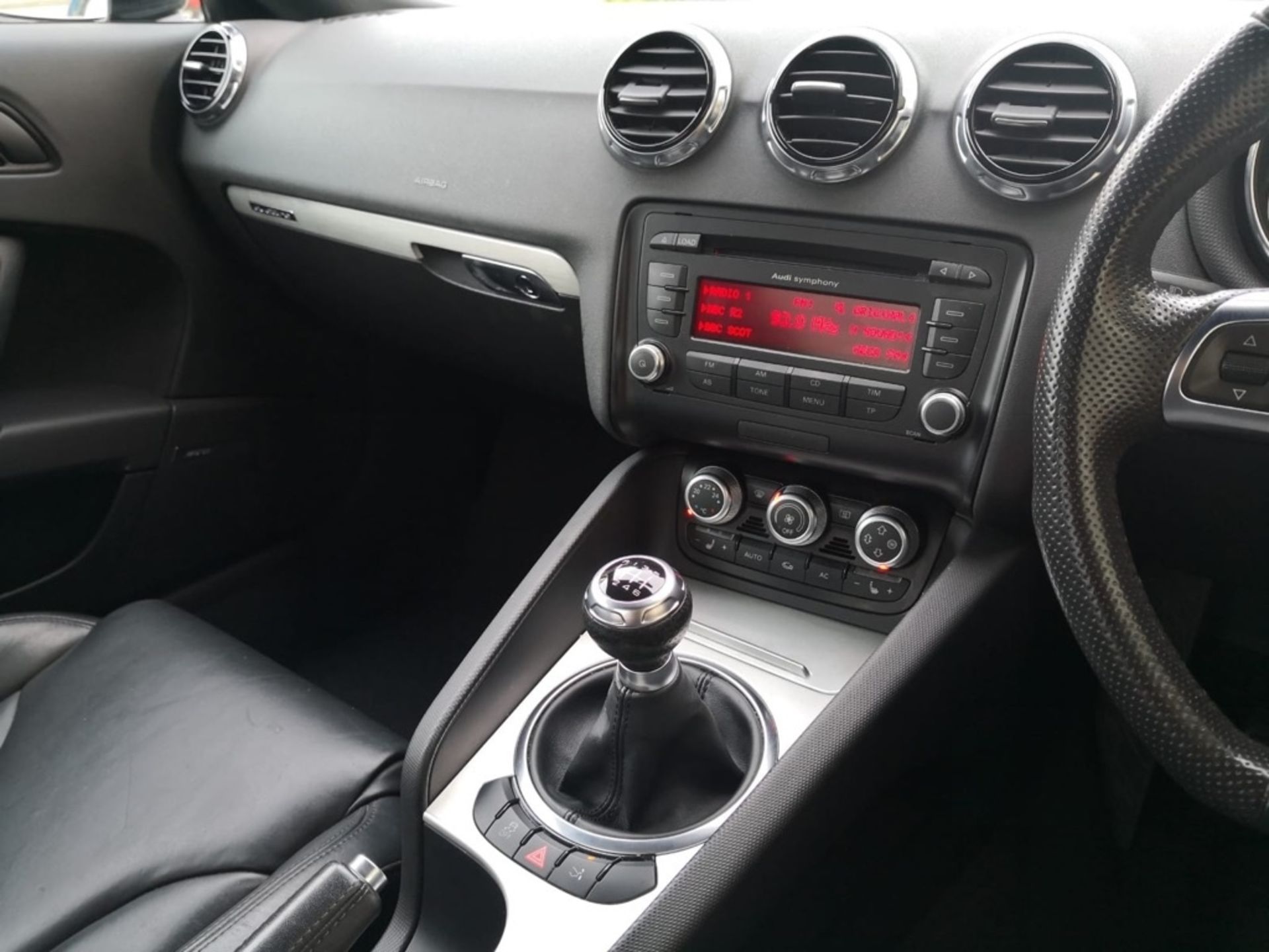 Audi TT 2.0 TDI – Manual – Diesel – 2011- BlackReg: BC11 WFM – 2011Mileage: 107,000MOT: 28-04- - Image 4 of 7