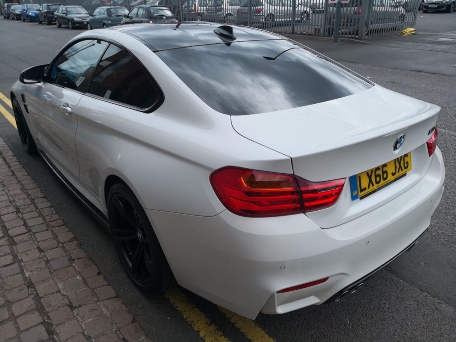 BMW M4 3.0 M DCT 2Dr – Petrol- WhiteReg: LX66 JXG – 2016Mileage: 15,000Service History: Full - Image 2 of 7