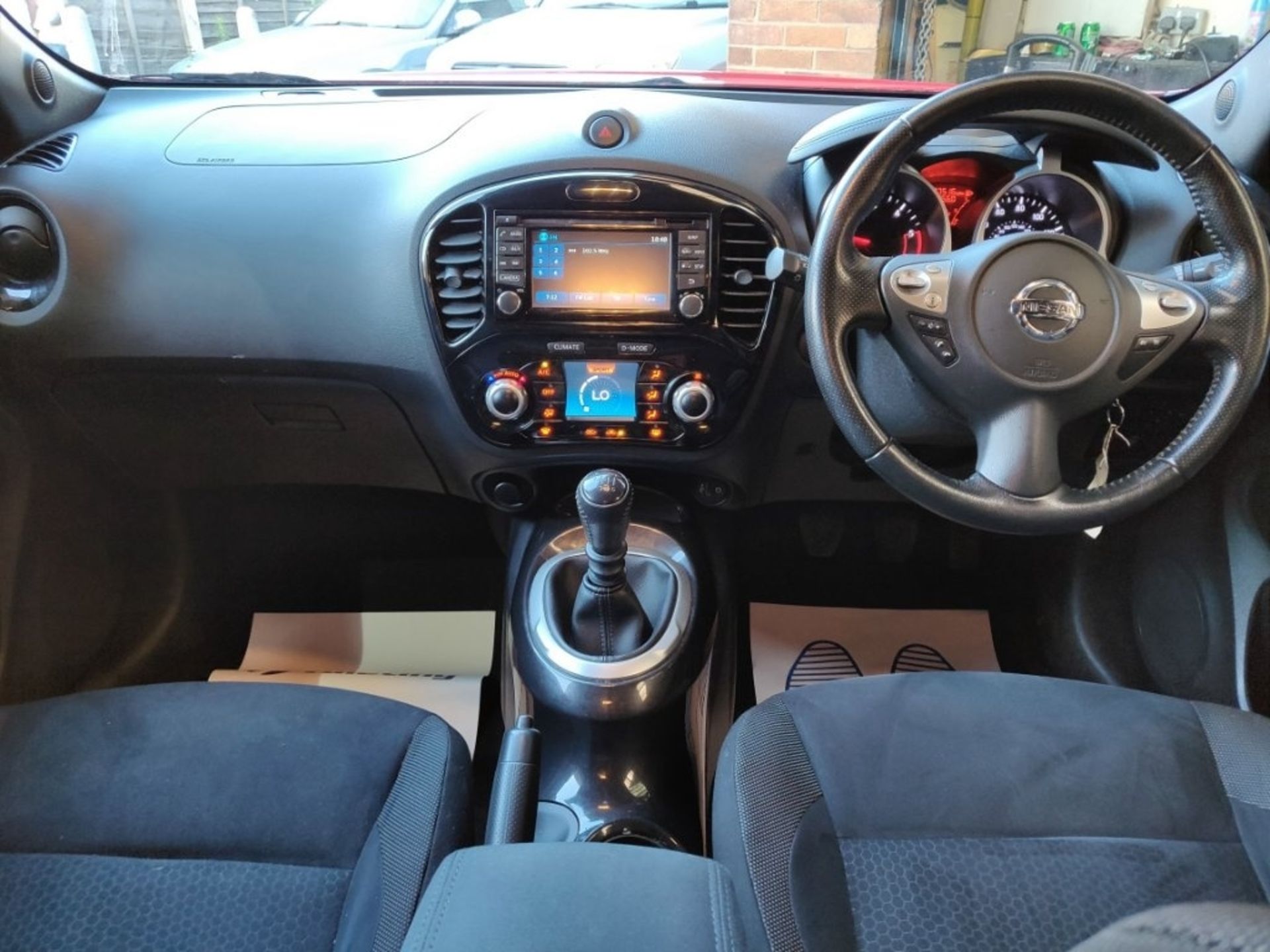 Nissan Juke 1.5 dci Acenta Premium 5Dr - Manual 2015 - Red - Diesel - 2009 Mileage: 97,000 Reg: SY15 - Image 4 of 8