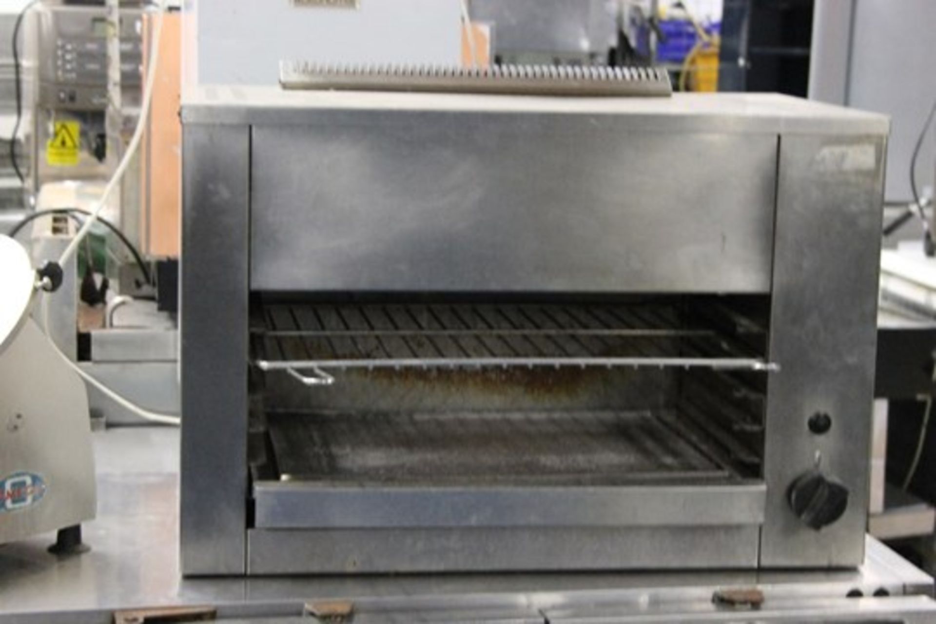 Large Gas Grill – as found – missing panel