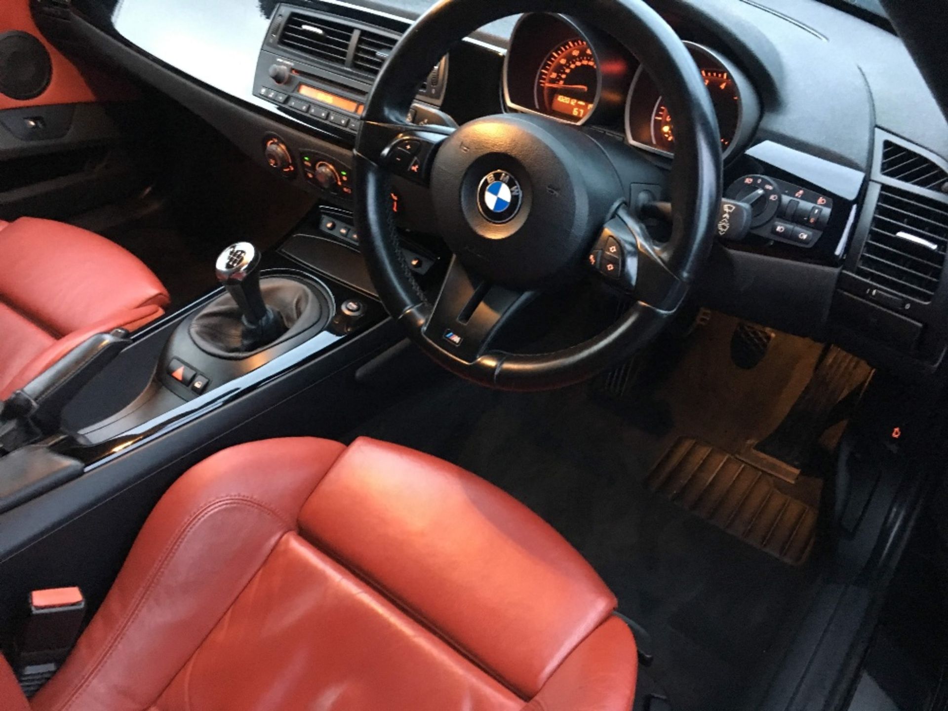 BMW Z4 Si Sports Convertible 2.5Reg: WM06 DHXMileage: Approximately 102,212MOT:24-10- - Image 9 of 17