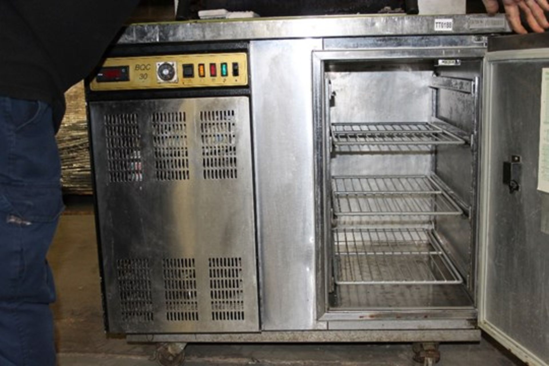 Foster BQC 30 Stainless Steel Bench Freezer -1phW96cm x H90cm x D70cm – NO VAT - Image 3 of 3