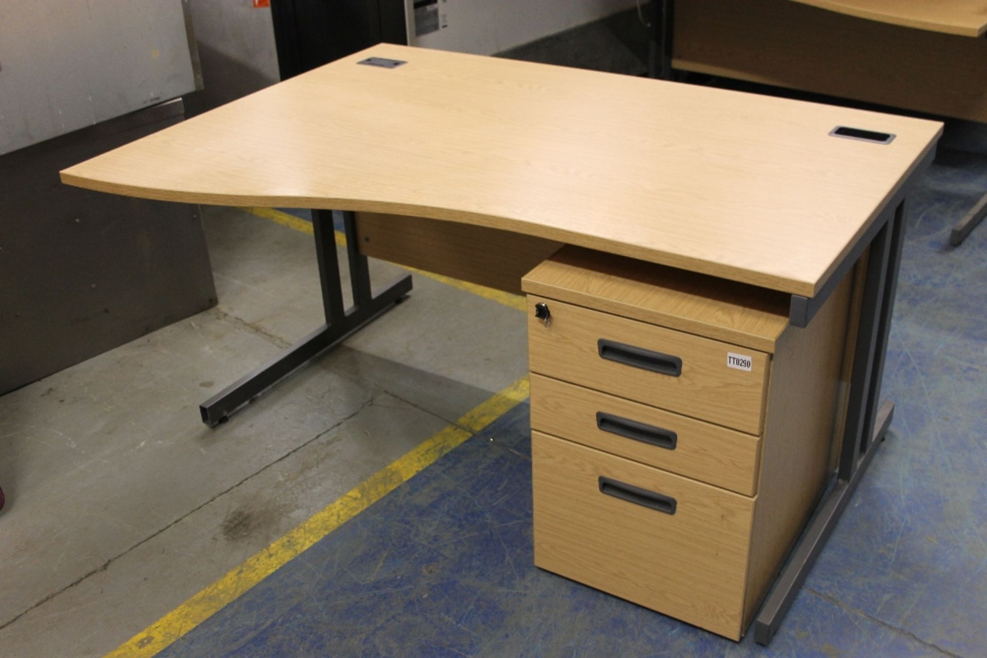 Matching Office Set in Light Wood Office Desk + Set 3 Drawers – Nice condition W140cm x H80cm x - Image 2 of 2