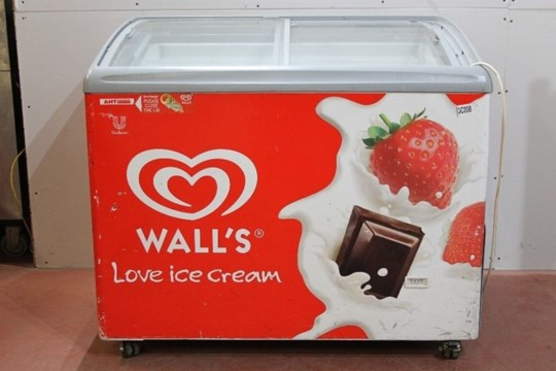 Walls Ice Cream Retail Freezer with Glass Sliding Doors -1ph - Image 2 of 3