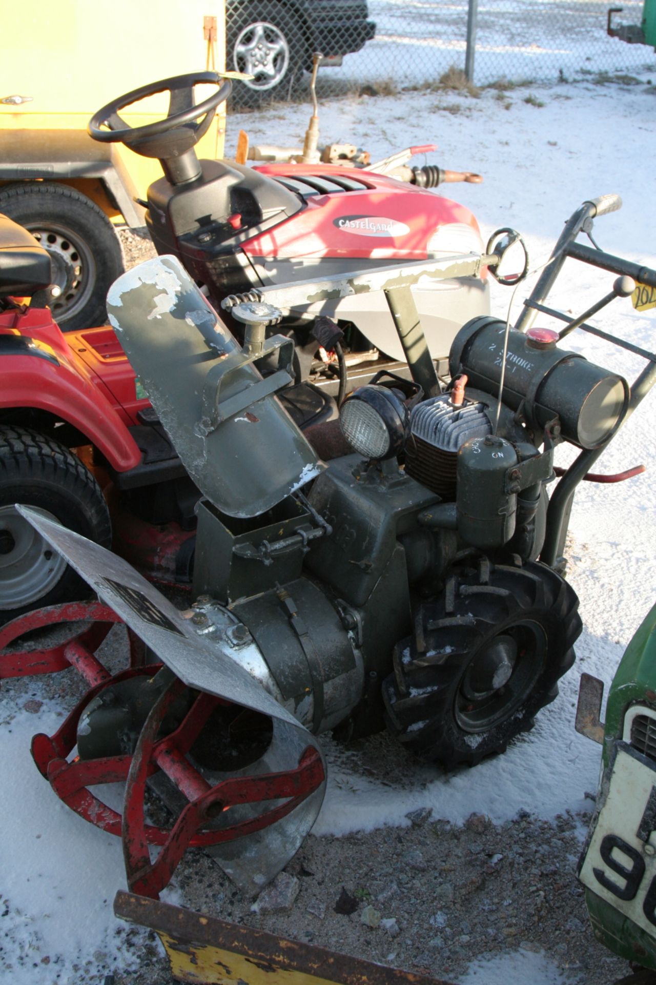 ROLLA SNOW BLOWER