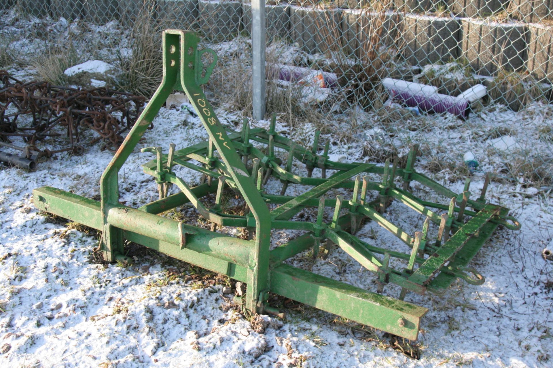 SET LIFT HARROWS