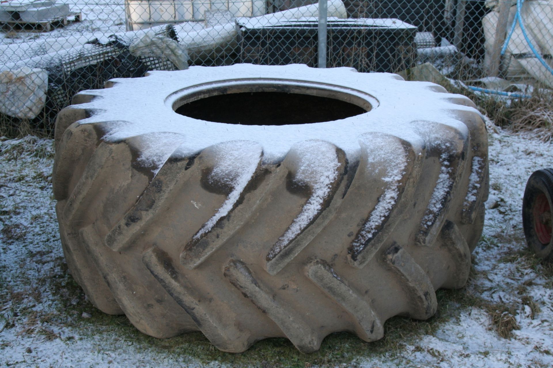 COMBINE TYRE 800/65/R32