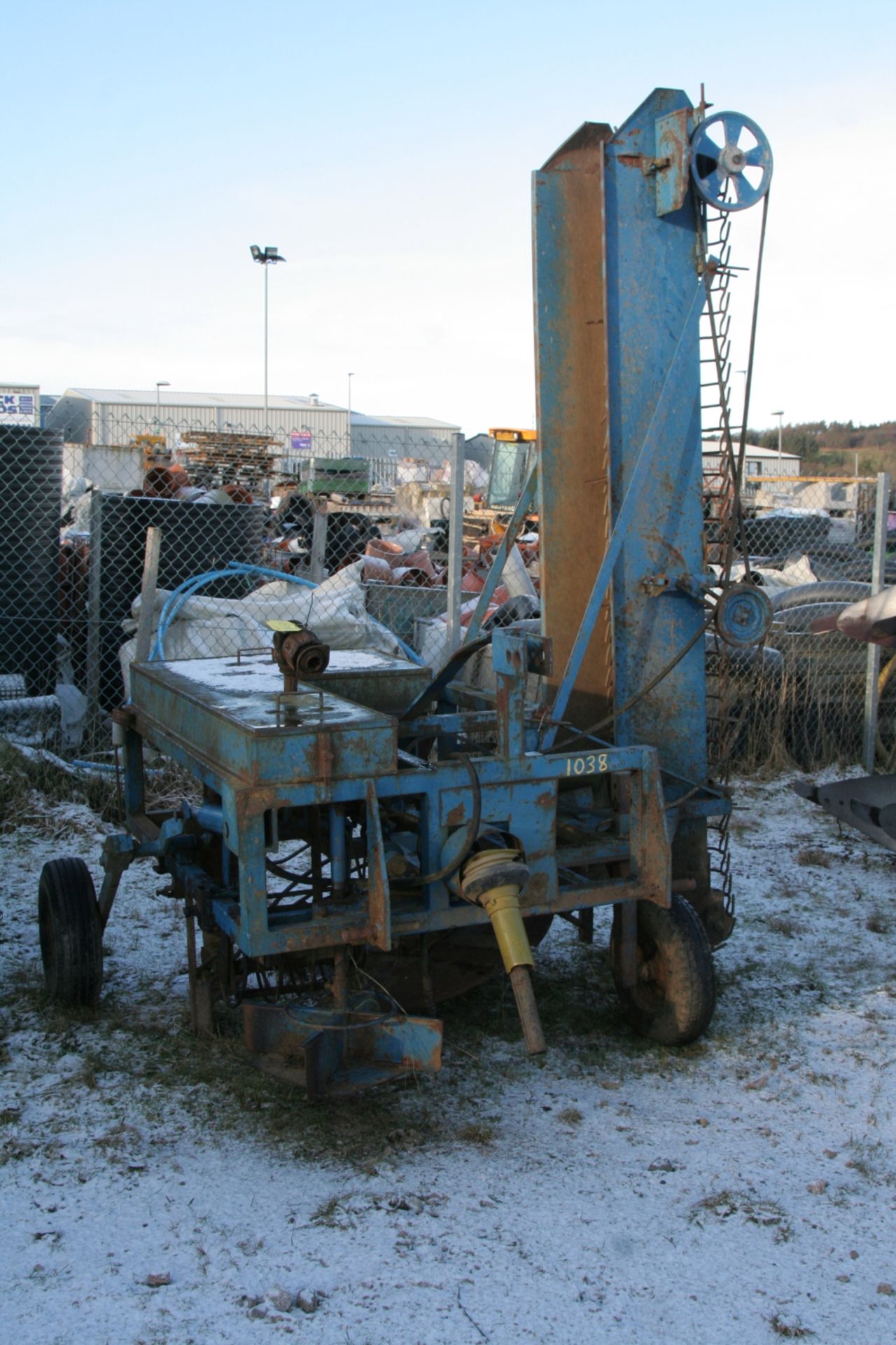 TURNIP HARVESTER WITH PTO