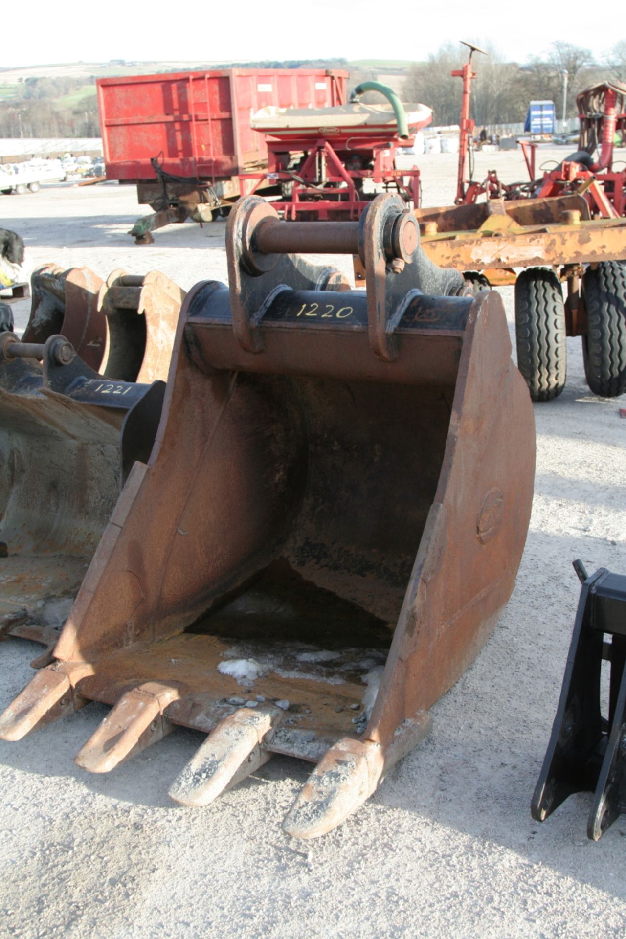 860 WIDE DIGGING BUCKET 80MM PINS