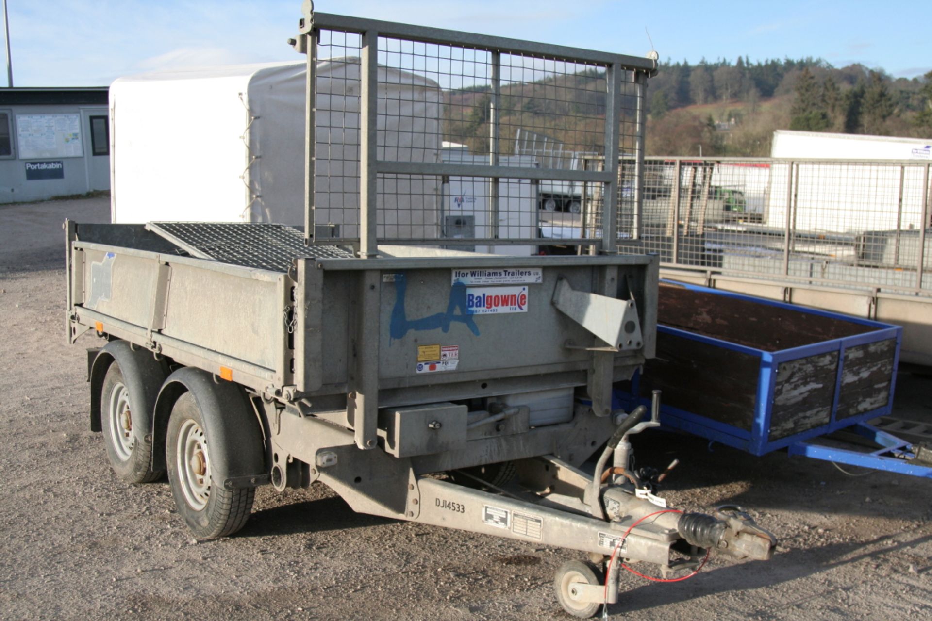 IW 8 X 4 TIPPER TRAILER C/W MESH SIDES