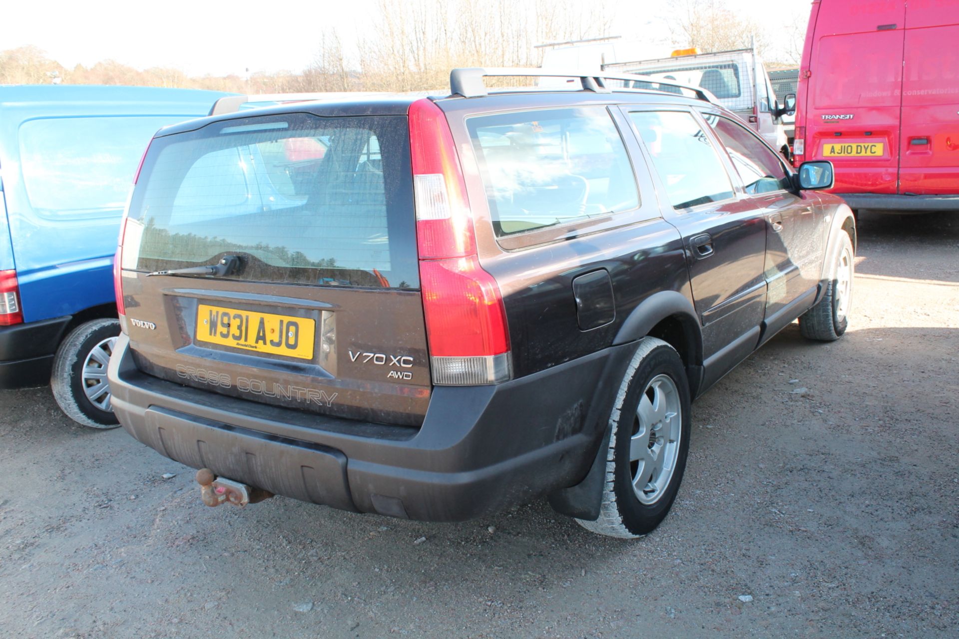 Volvo V70 Xc - 2435cc Estate - Image 3 of 3