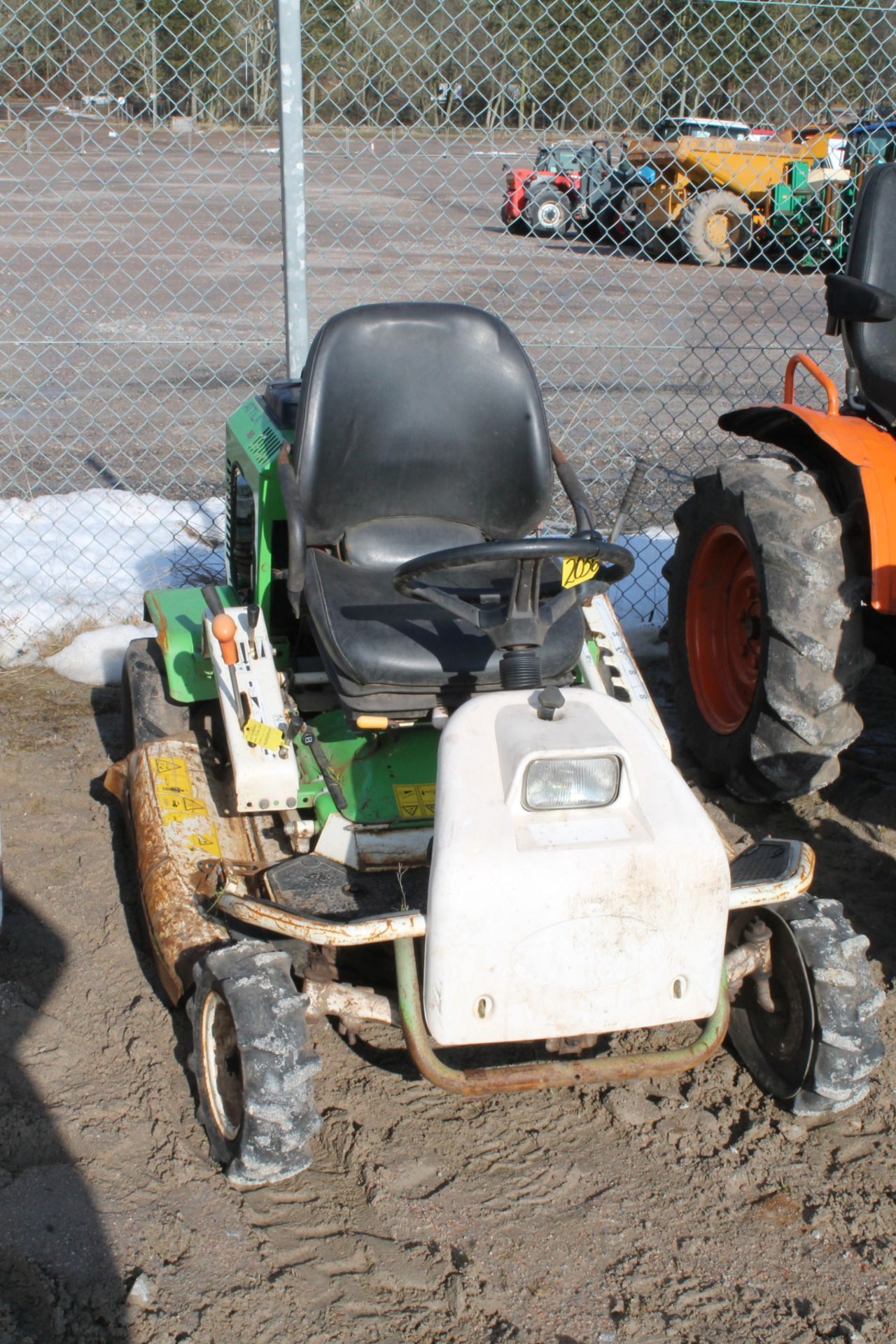 ETESIA ATTILA 95 KEY IN P/CABIN