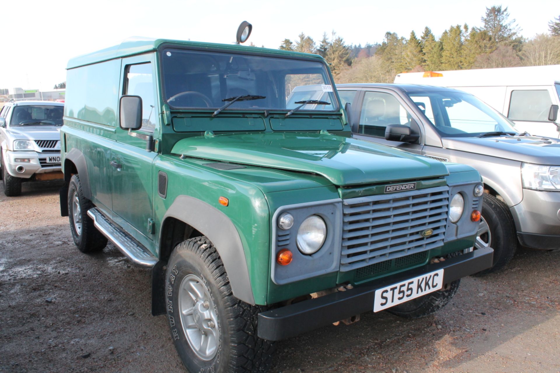 Land Rover Defender 110 Td5 - 2495cc 4 Door 4x4