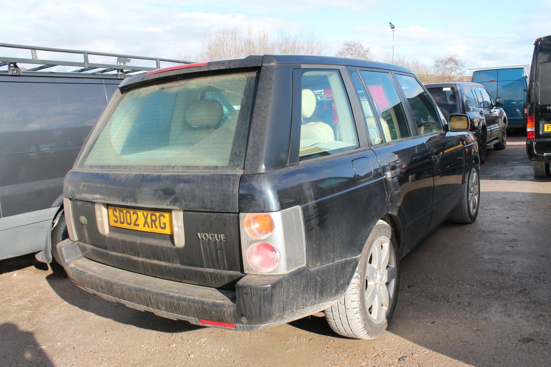 Land Rover Range Rover Vogue V8 Auto - 4398cc Estate - Image 3 of 3