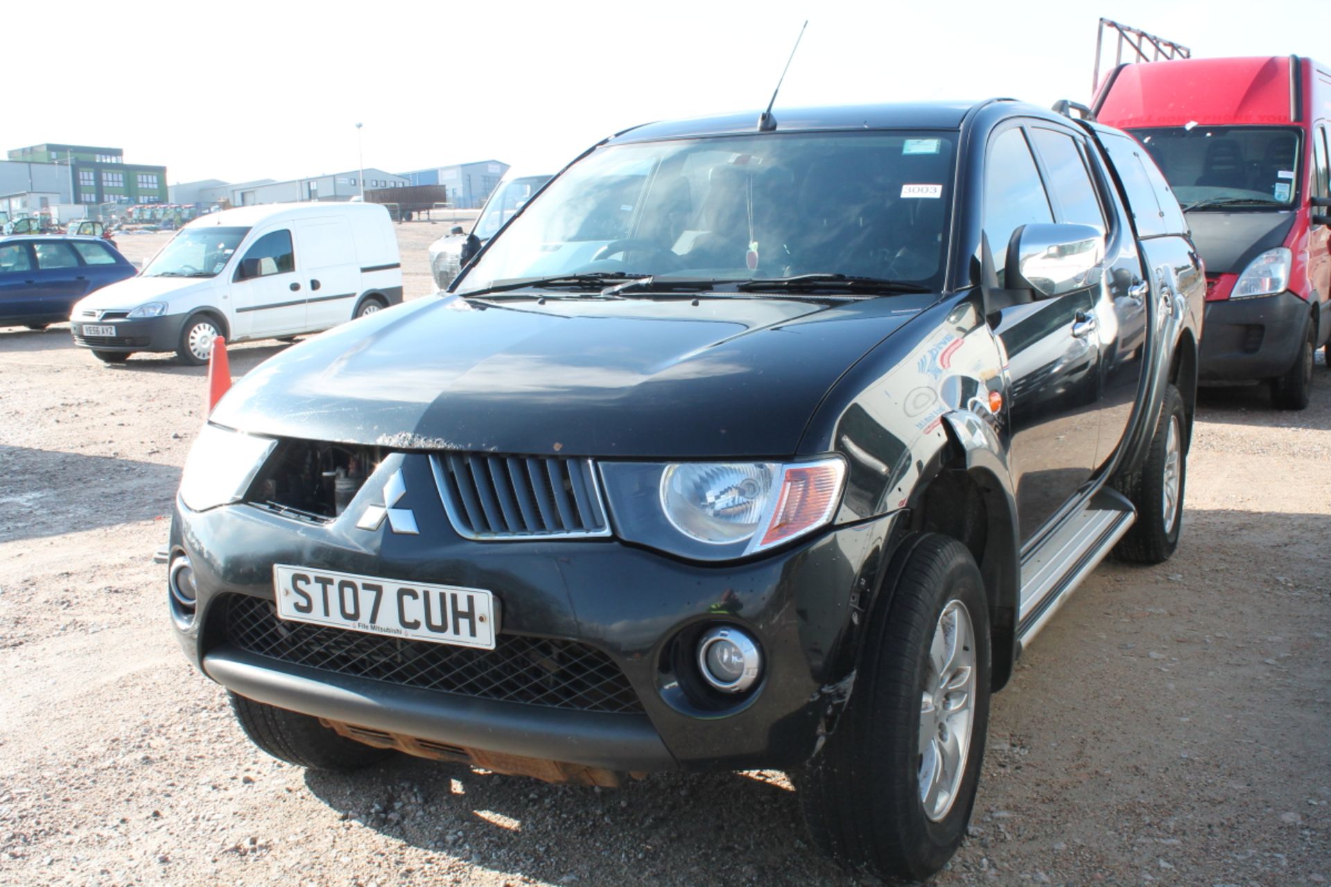 Mitsubishi L200 Elegance Di-d D/c A - 2477cc 4 Door 4x4 - Image 3 of 3