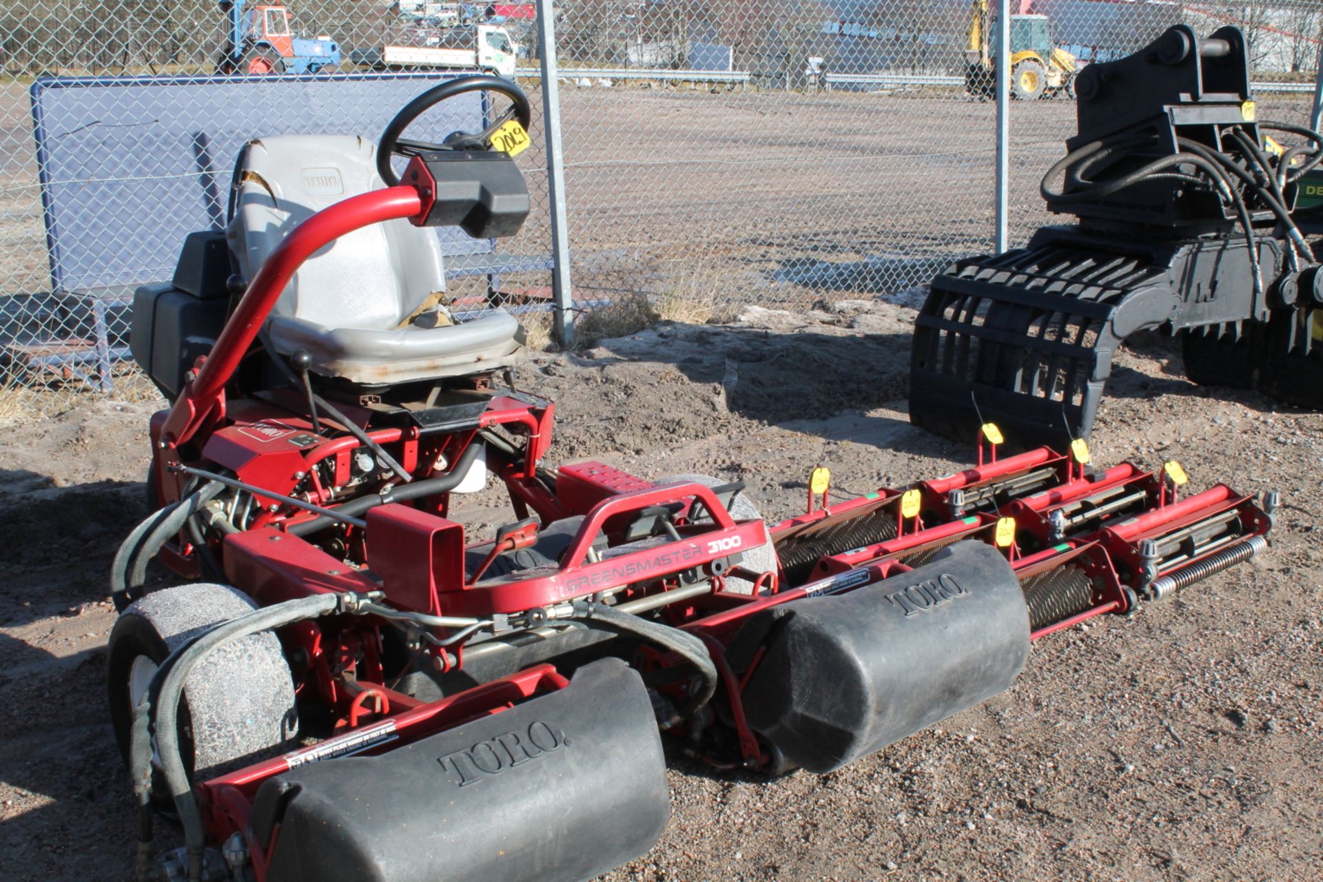 TORO GREENMASTER 3100 6300 HRS, KEY IN P/CABIN