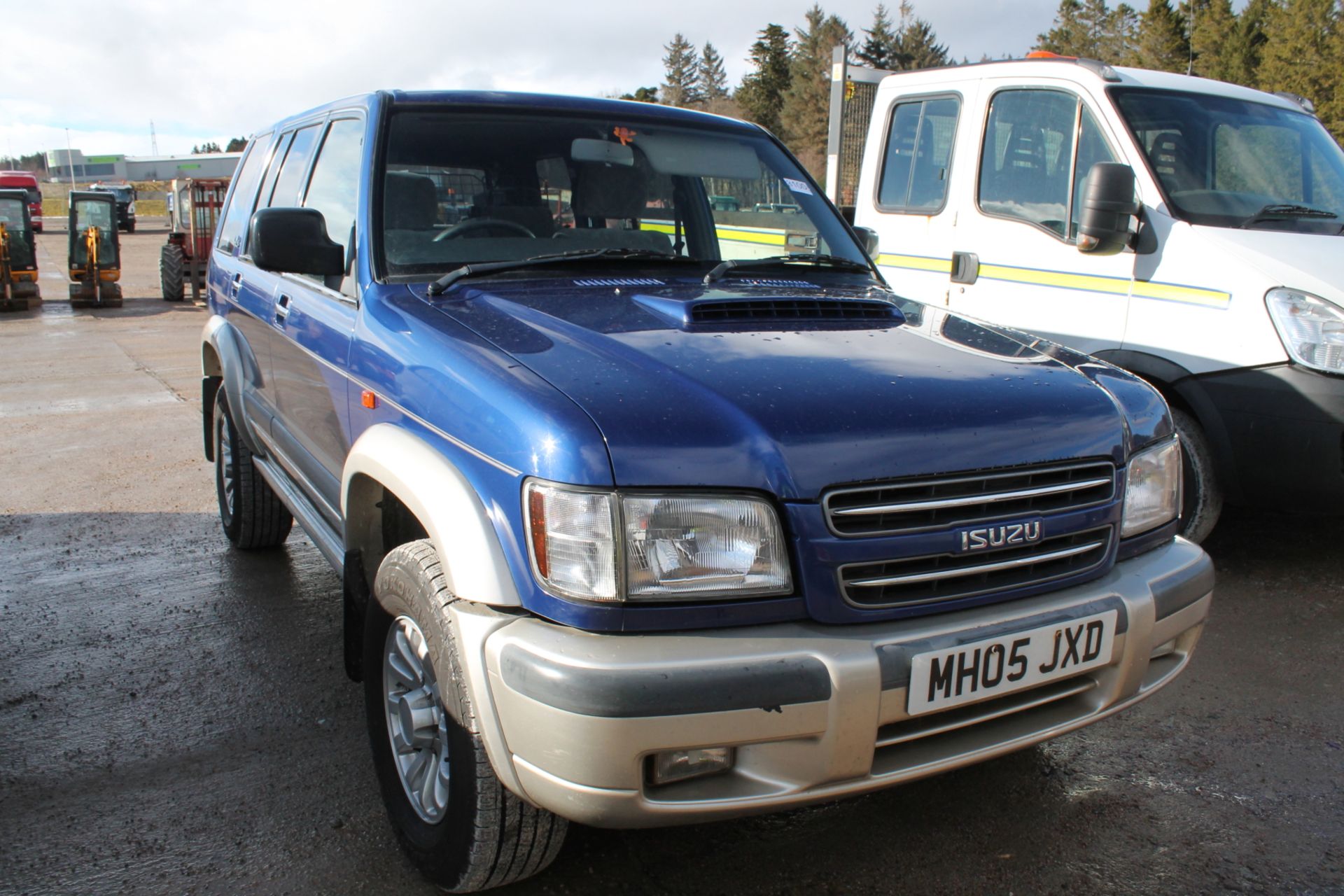 Isuzu Trooper Citation Dt Lwb - 3000cc Estate - Image 2 of 3