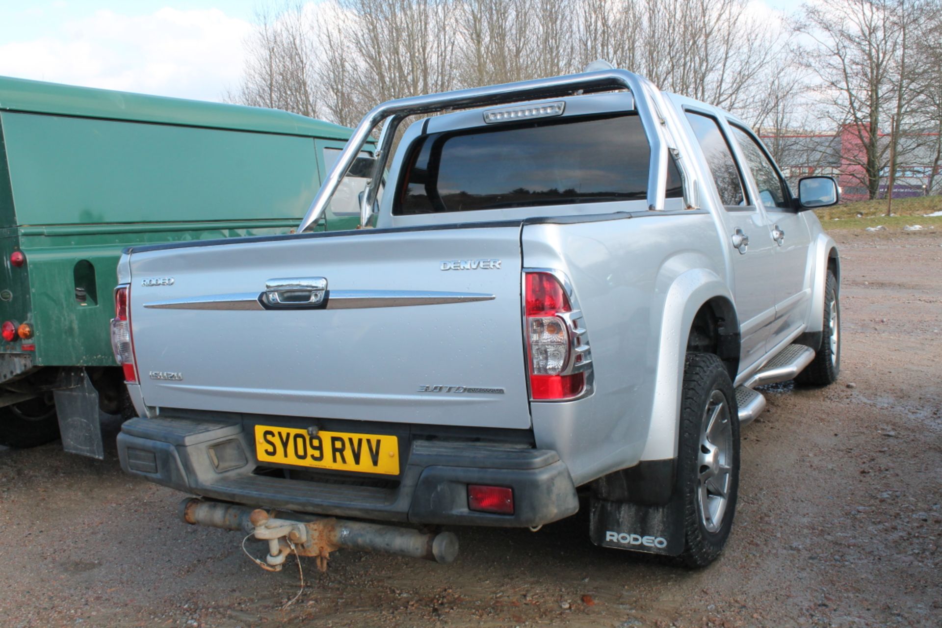 Isuzu TF Rodeo Denver Max D/C 2999cc Pickup - Image 3 of 3