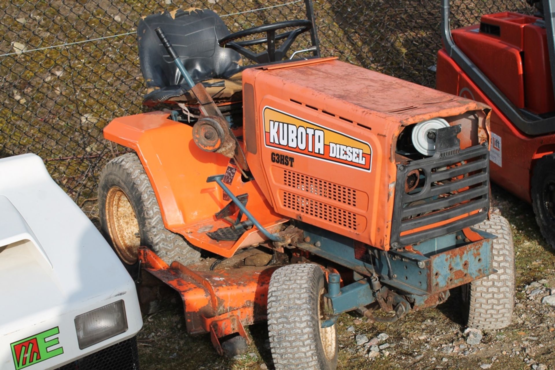 KUBOTA RIDE ON MOWER KEY IN P/CABIN