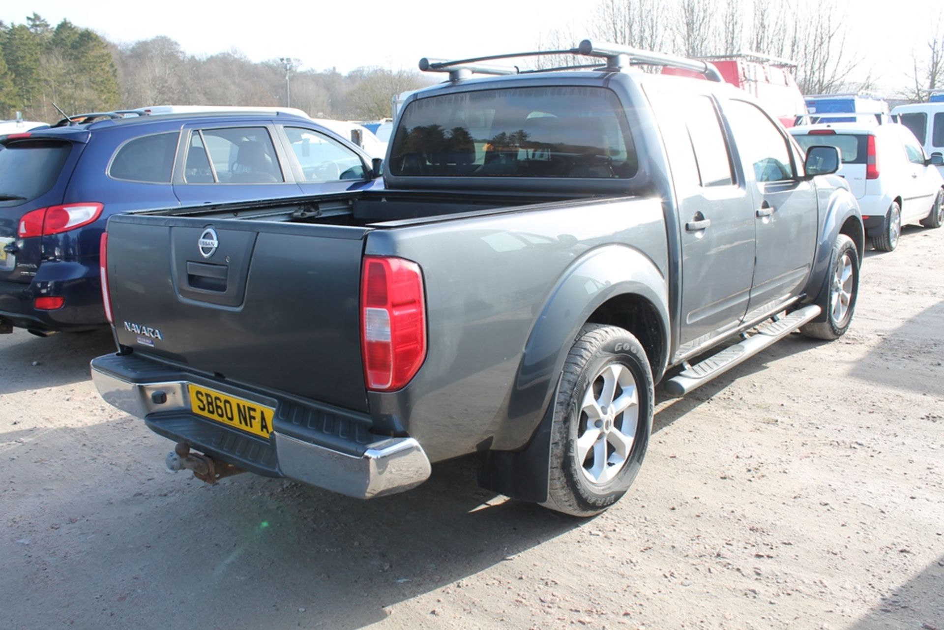 Nissan Navara Tekna D/c Dci 188 - 2488cc Pickup - Image 3 of 4