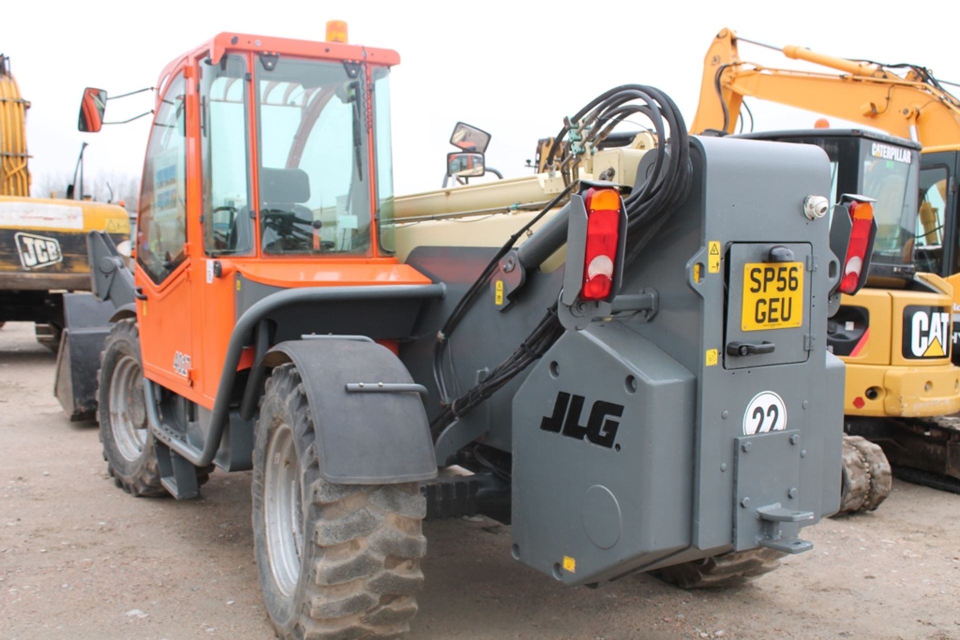 JLG 4017 Teleporter - 4400cc Tractor - Image 3 of 6