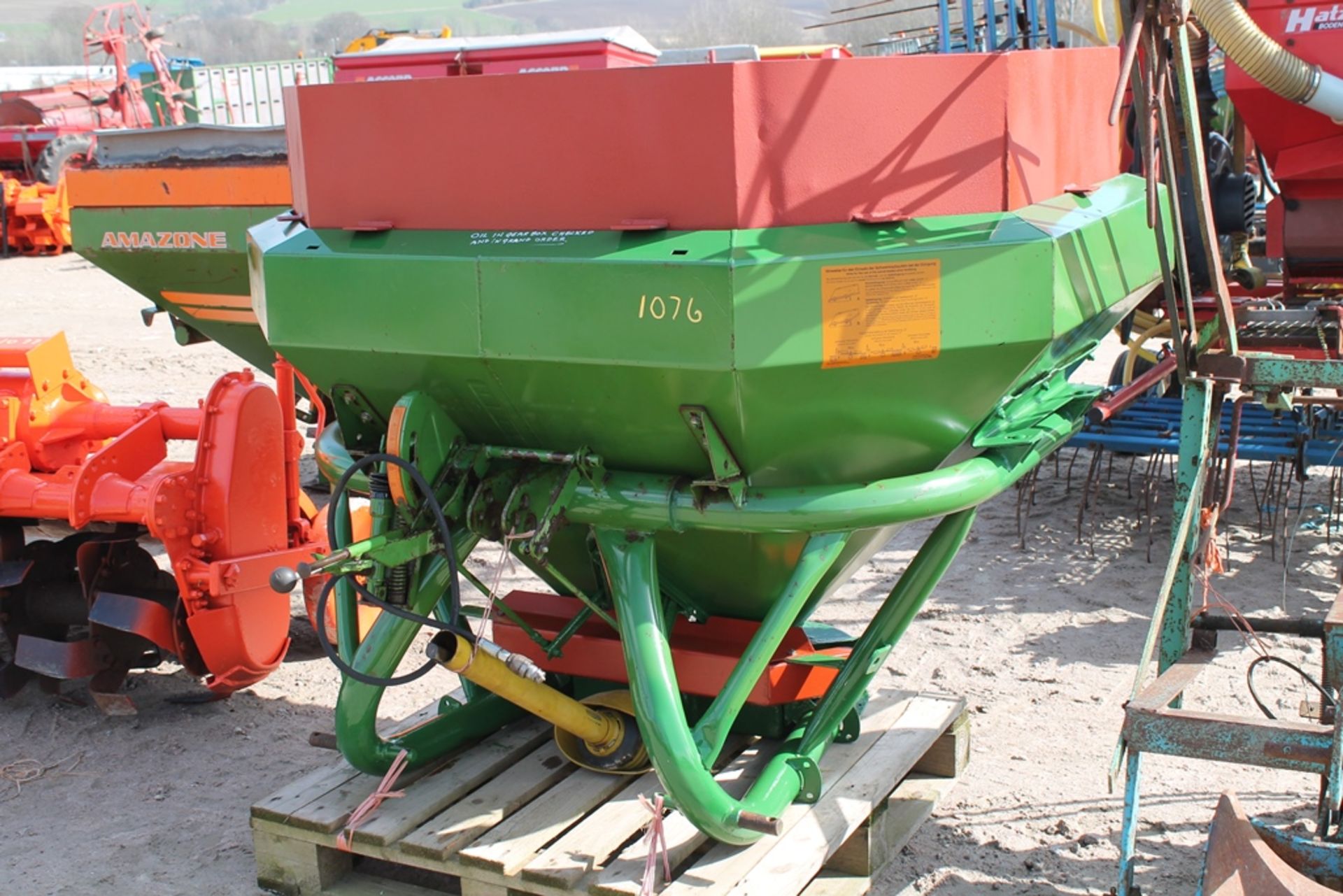 AMAZONE FERT SPREADER WITH PTO