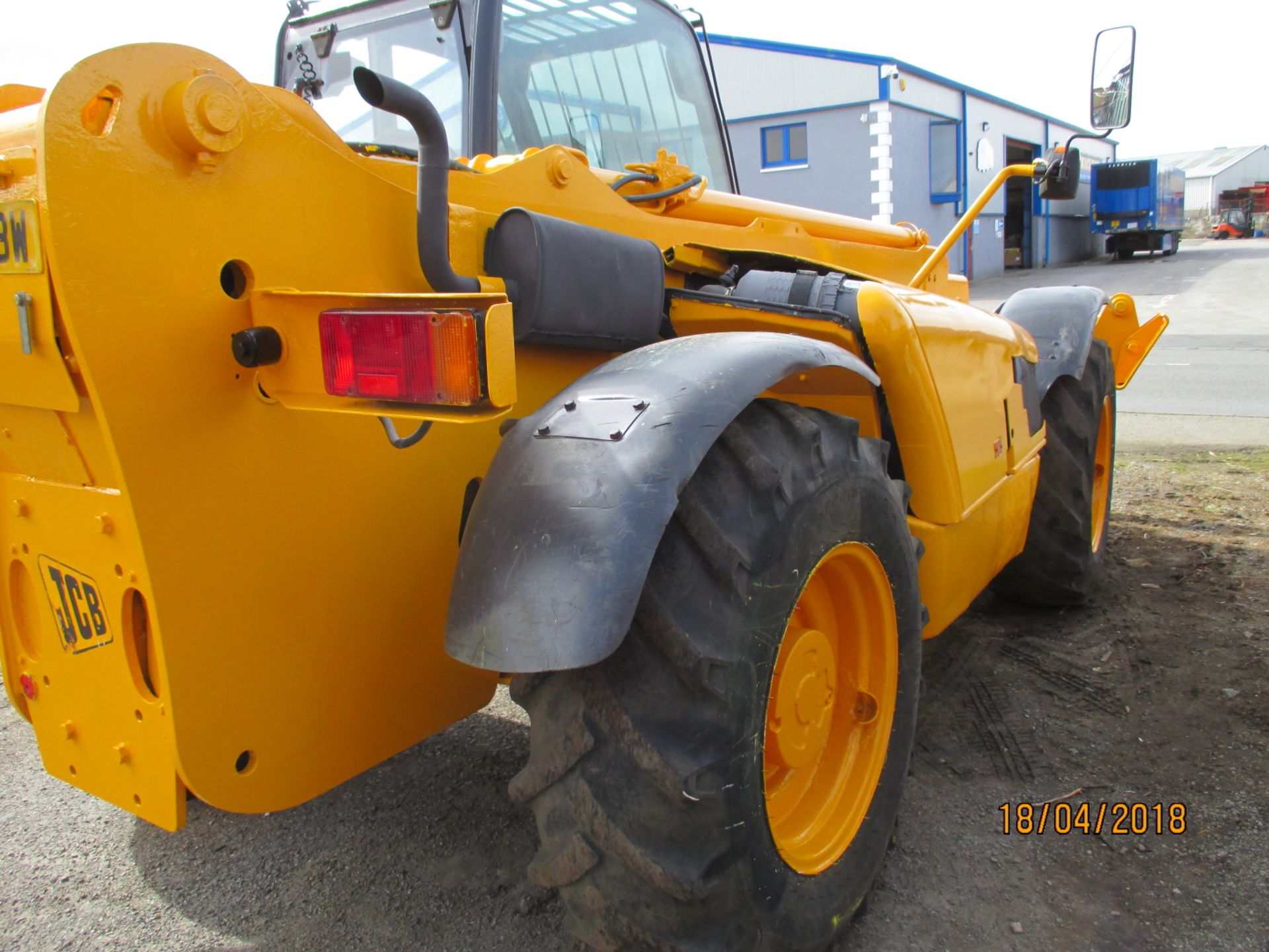 1 No. GJ02 UBW - JCB Industrial Telehandler cw Landing Jacks And - Image 3 of 4