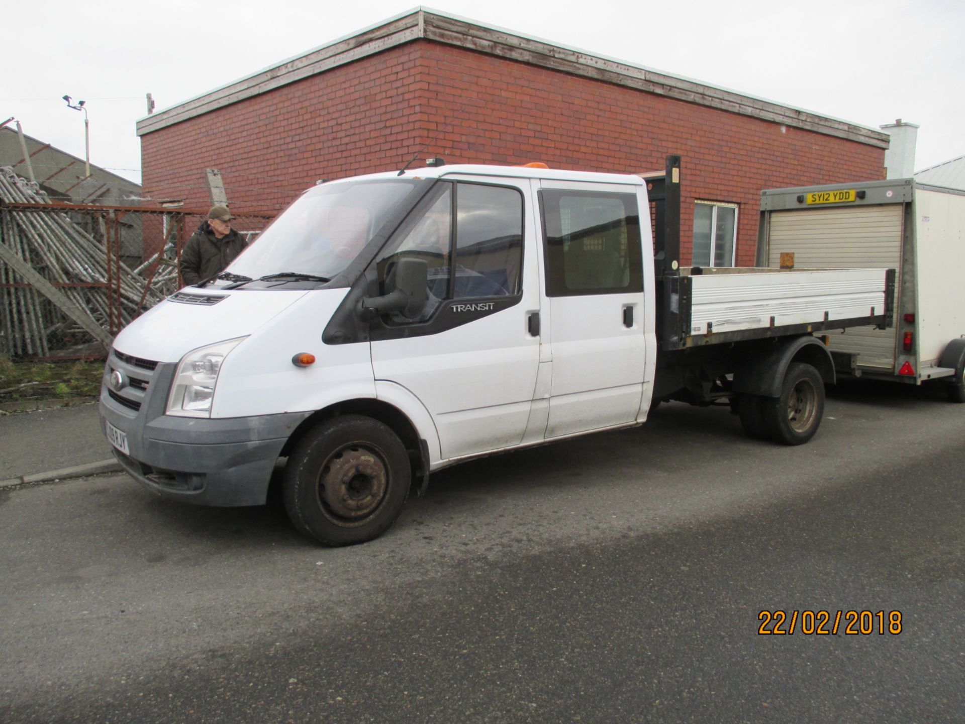 1 No. SJ09 RjY - Ford Transit 100 T350 D/C RWD Tipper Pickup Truck - Image 2 of 4