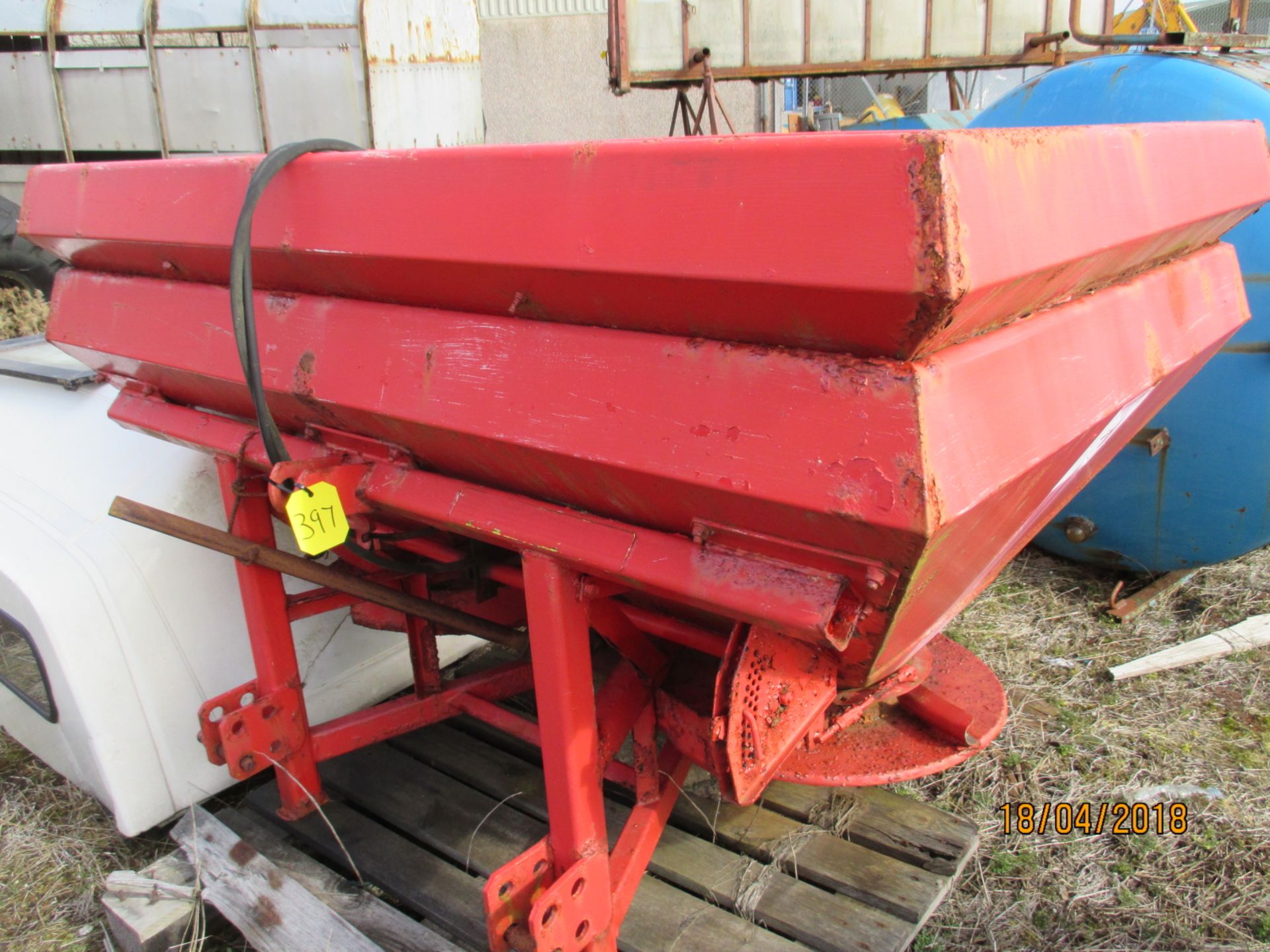 1 No. Lely Fertiliser Spreader