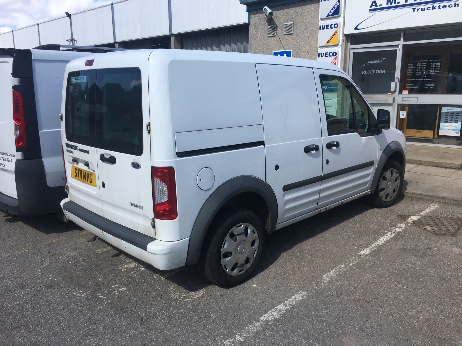 Ford Transit Connect 90 T220 Trend D/C - 1753cc 2 Door Van - Bild 3 aus 3