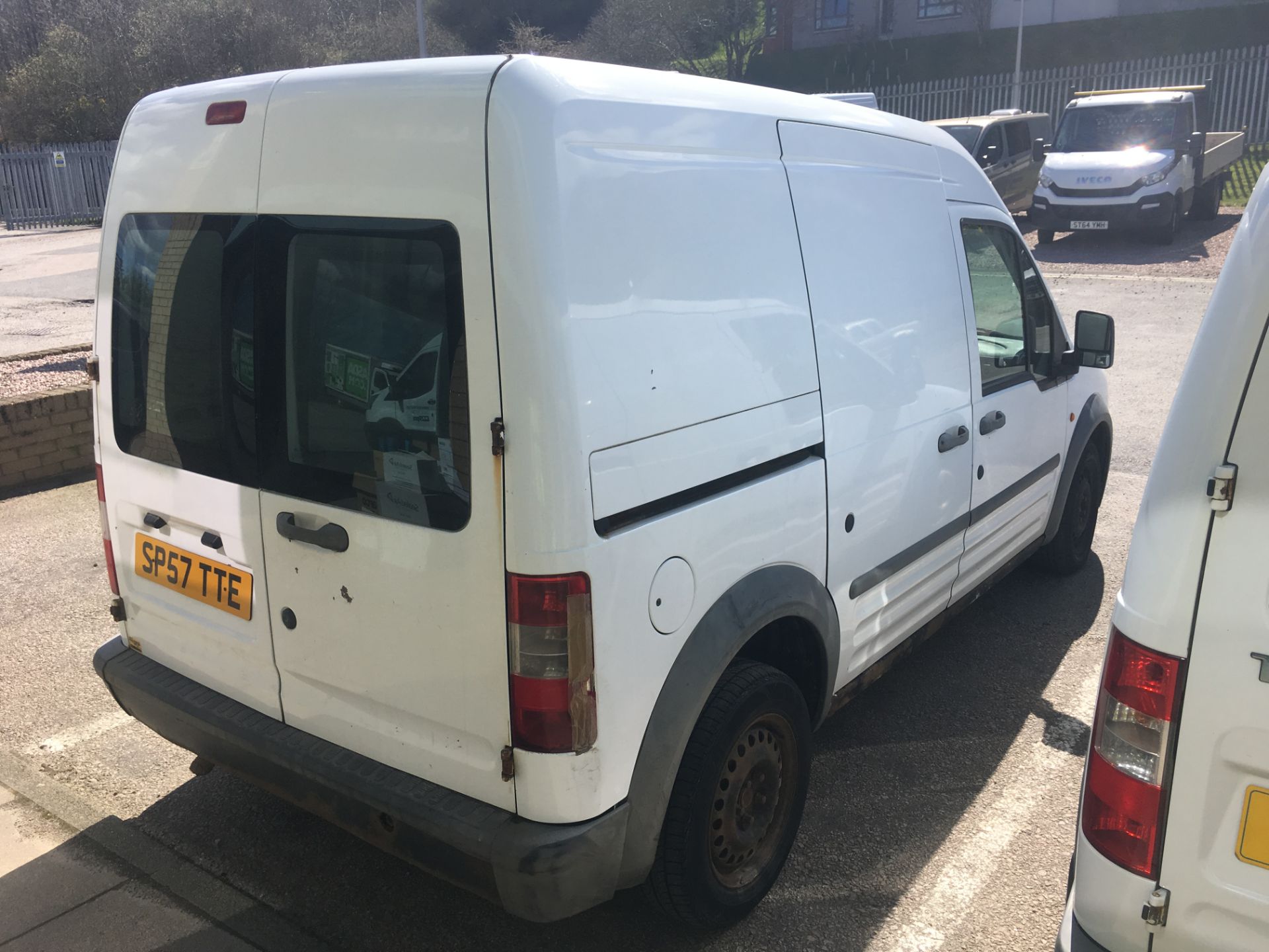 Ford Transit Connect T230 L90 - 1753cc 2 Door Van - Image 4 of 4