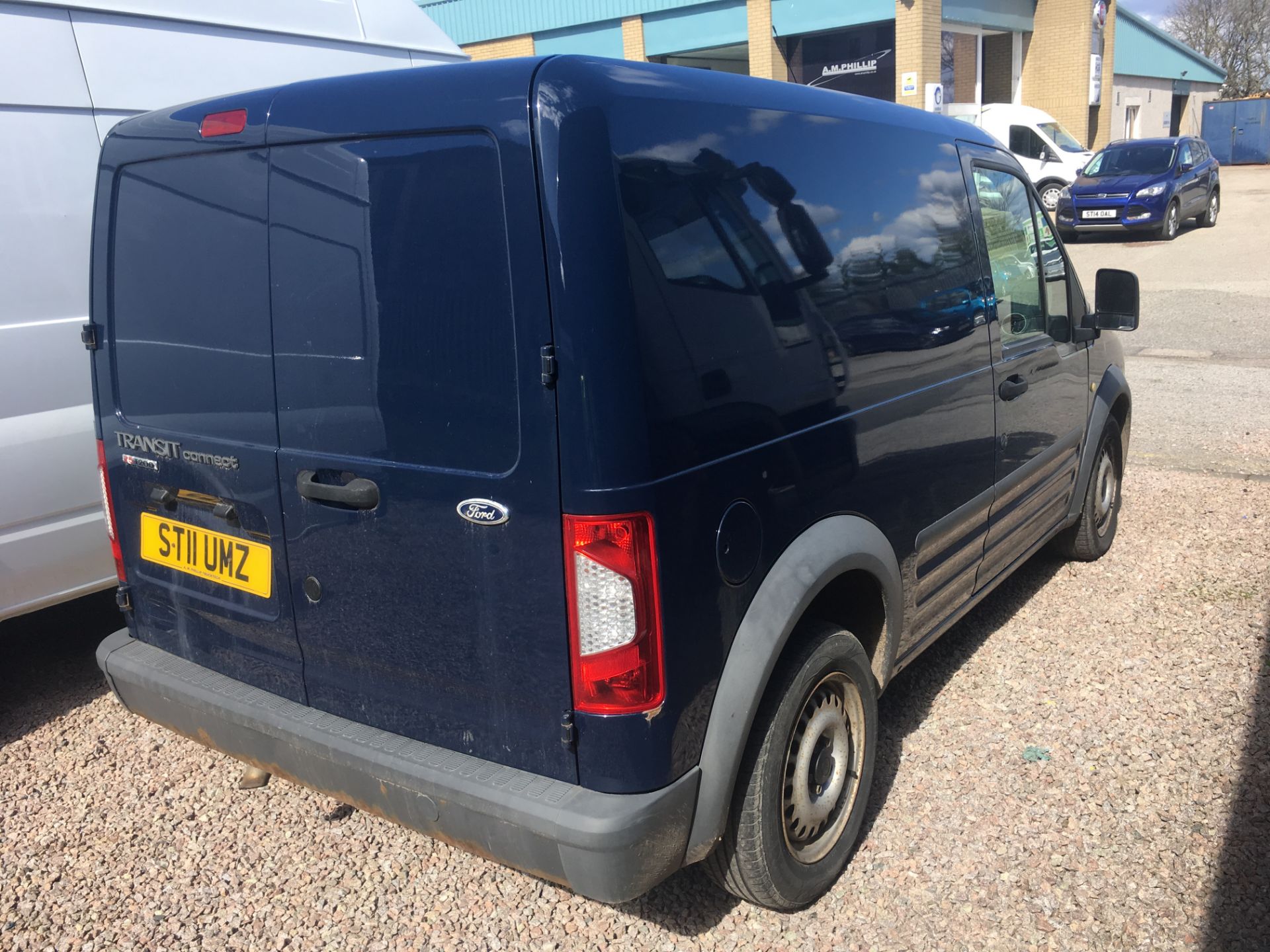 Ford Transit Connect 75 T200 - 1753cc 2 Door Van - Image 3 of 4